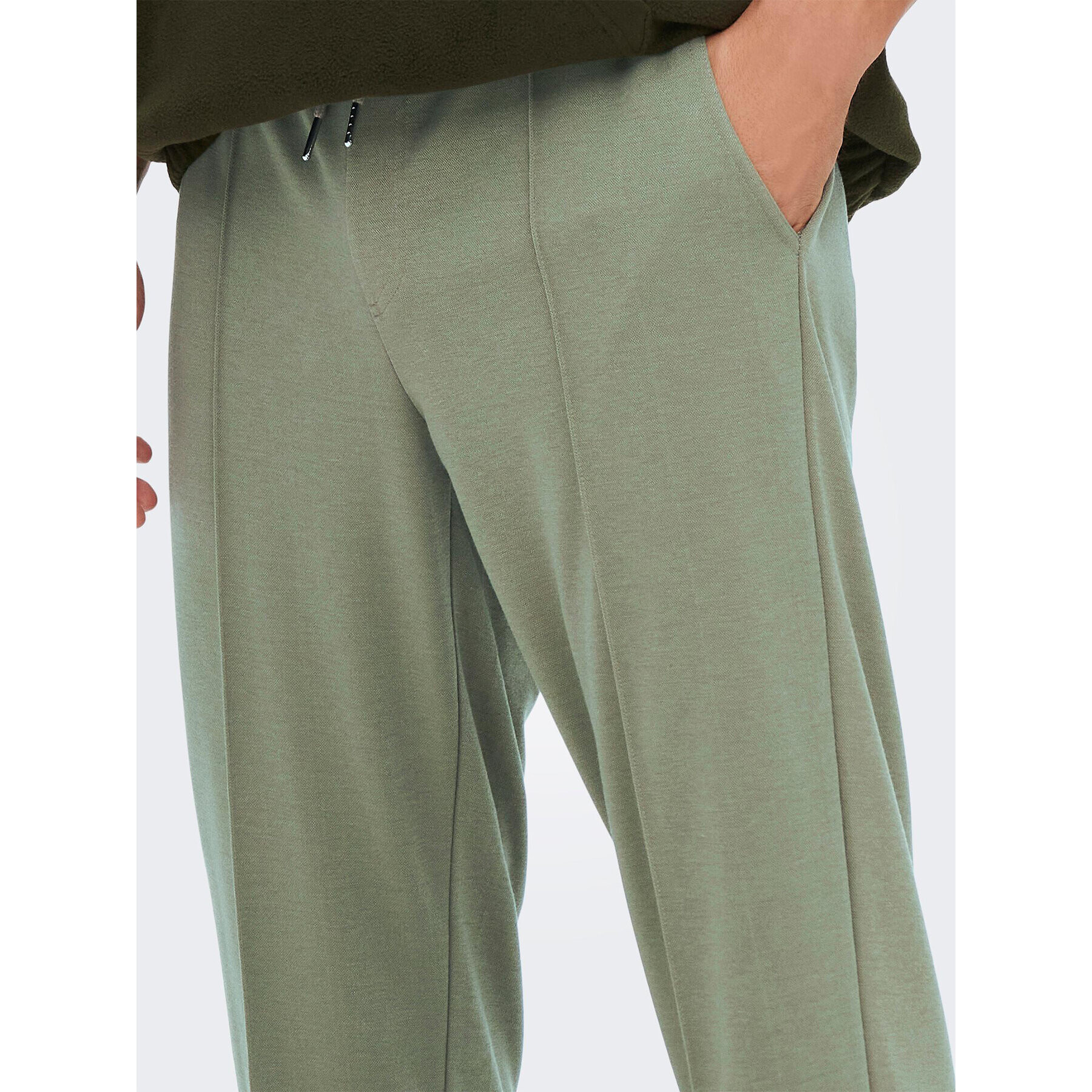 Only & Sons Долнище анцуг Oxley 22021337 Зелен Tapered Fit - Pepit.bg