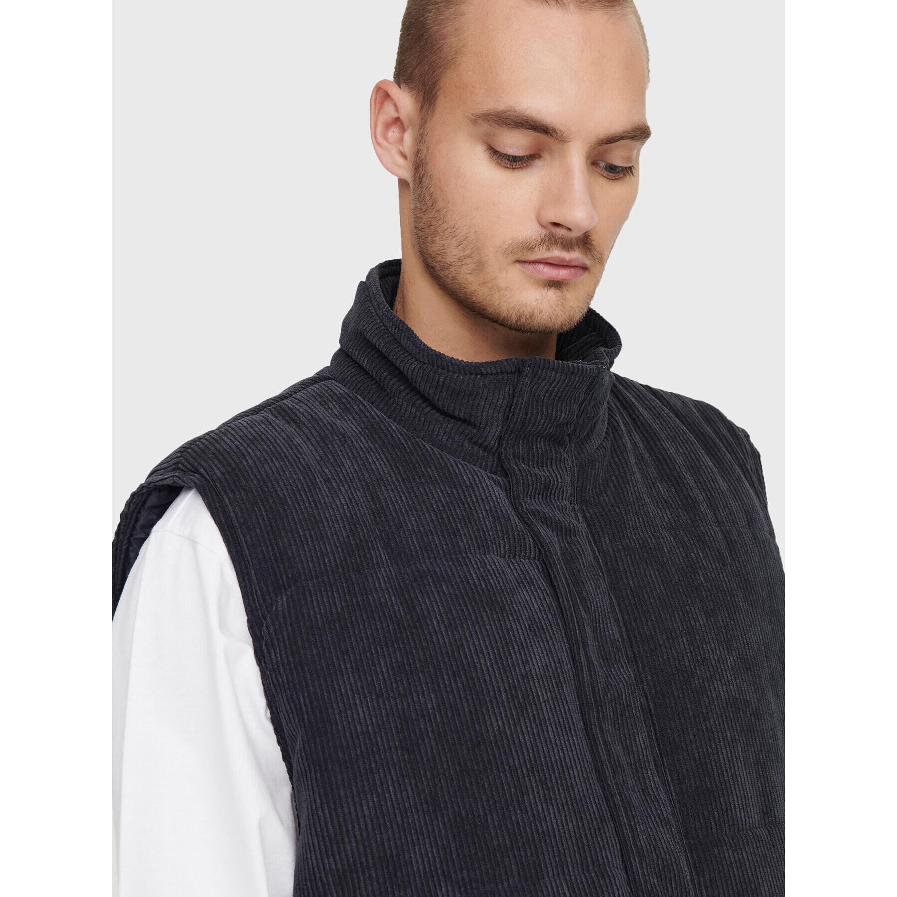 Only & Sons Елек Cash Corduroy 22022506 Сив Regular Fit - Pepit.bg