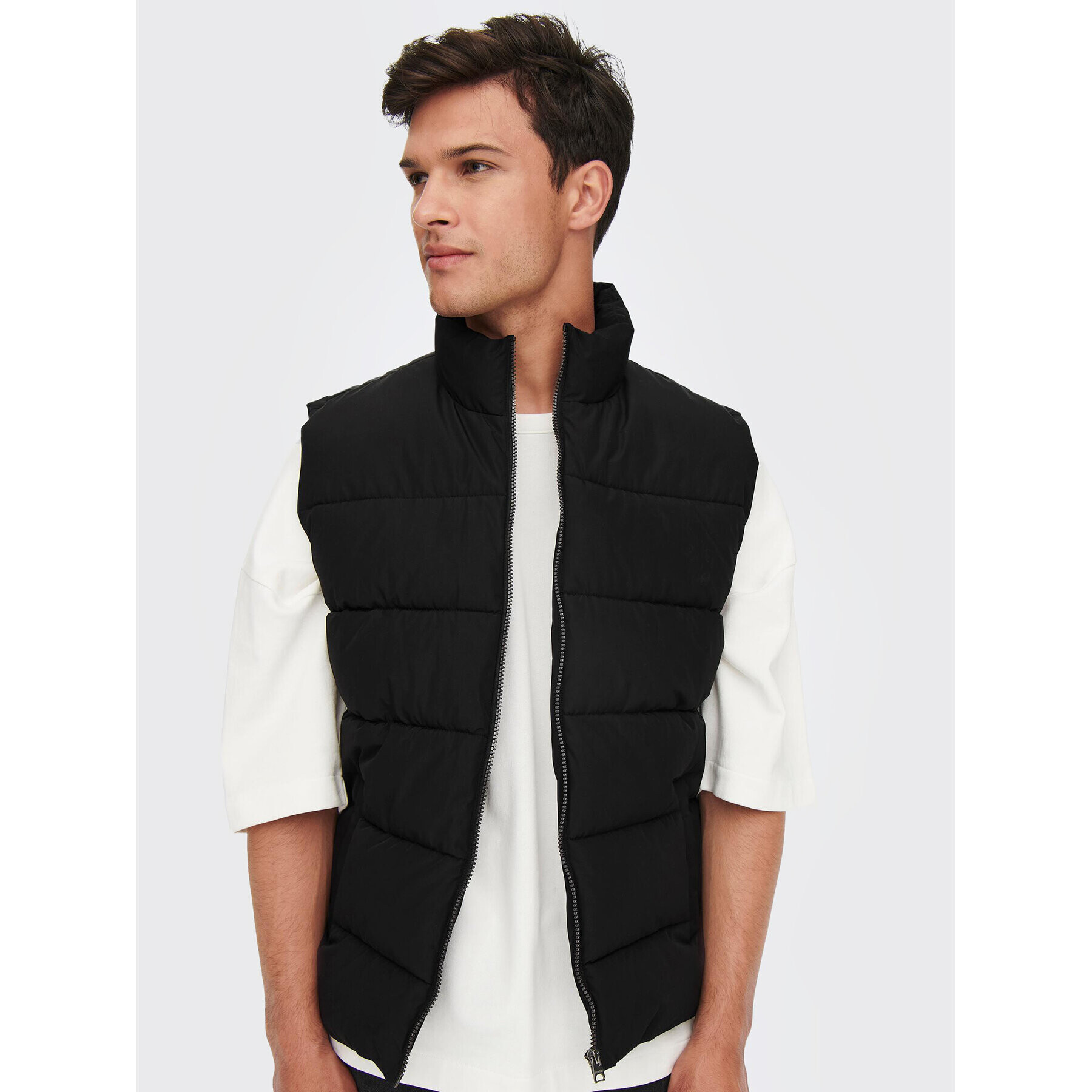 Only & Sons Елек Melvin 22022232 Черен Regular Fit - Pepit.bg