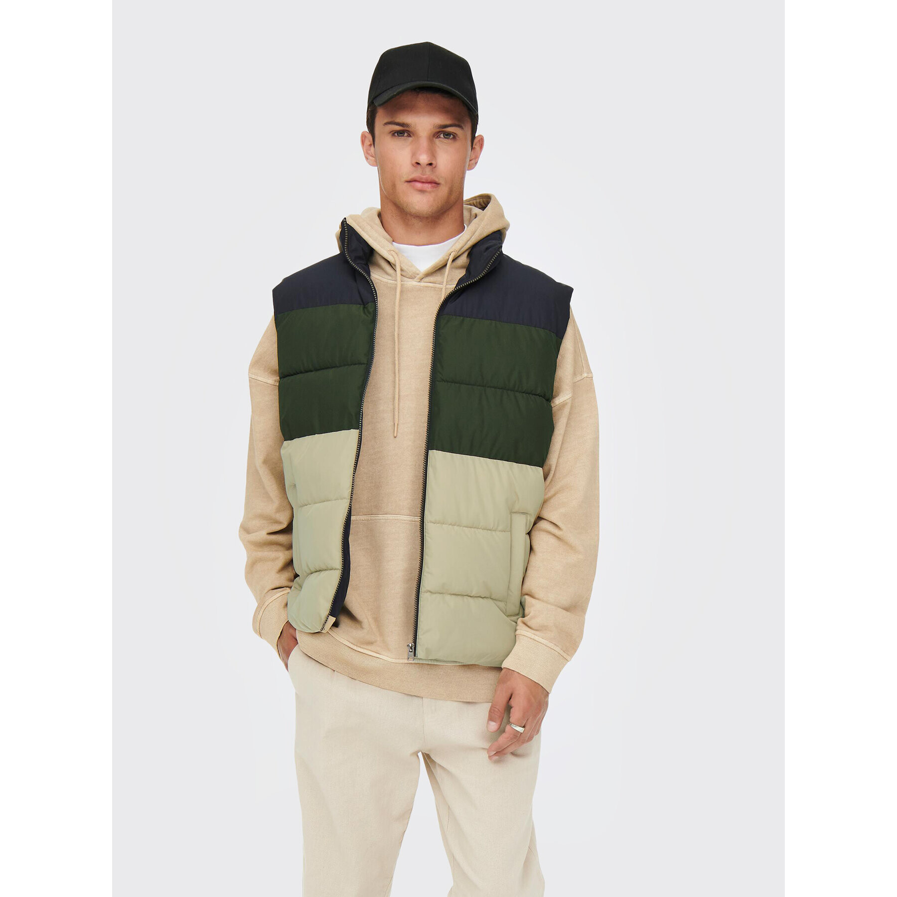 Only & Sons Елек Melvin 22022232 Цветен Regular Fit - Pepit.bg