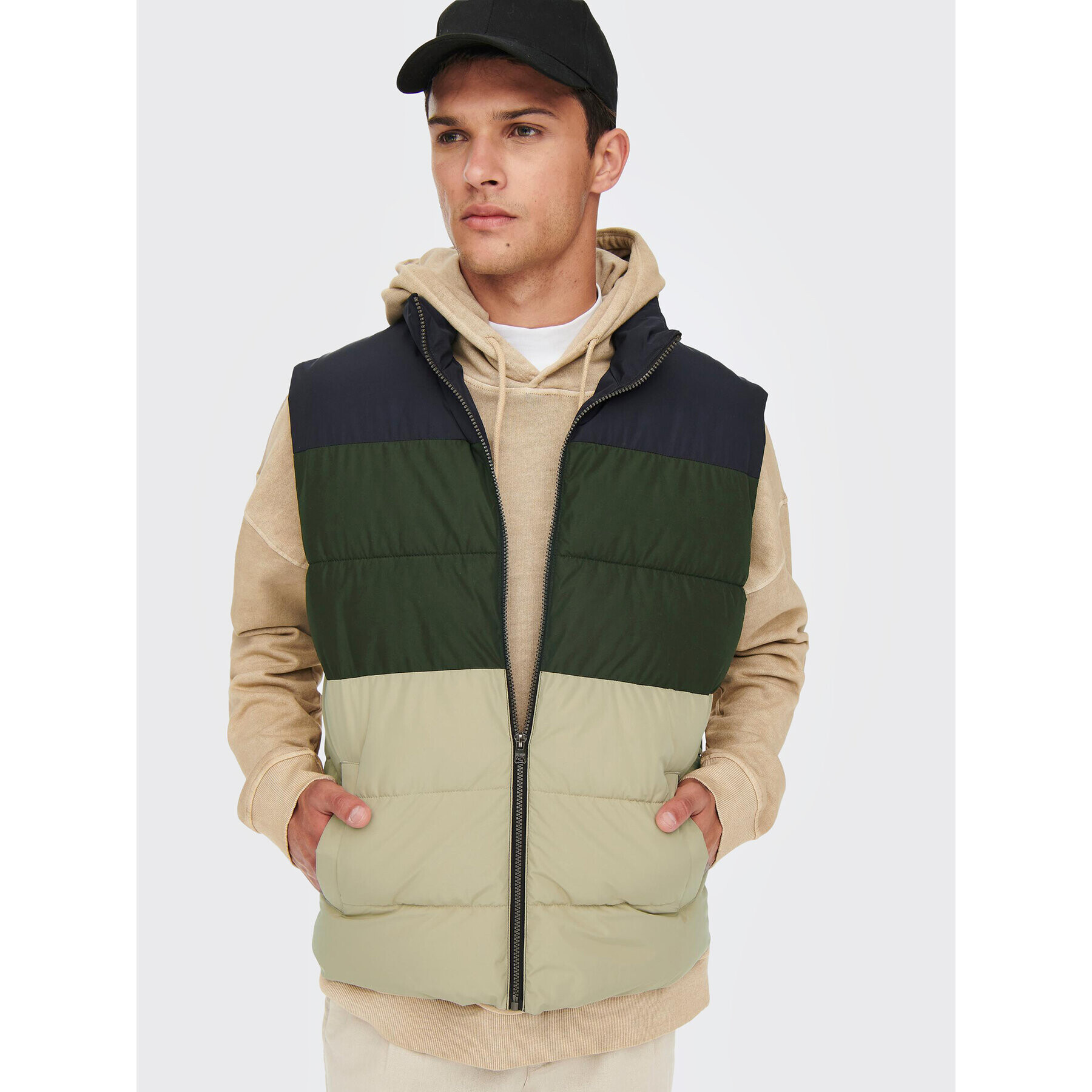 Only & Sons Елек Melvin 22022232 Цветен Regular Fit - Pepit.bg