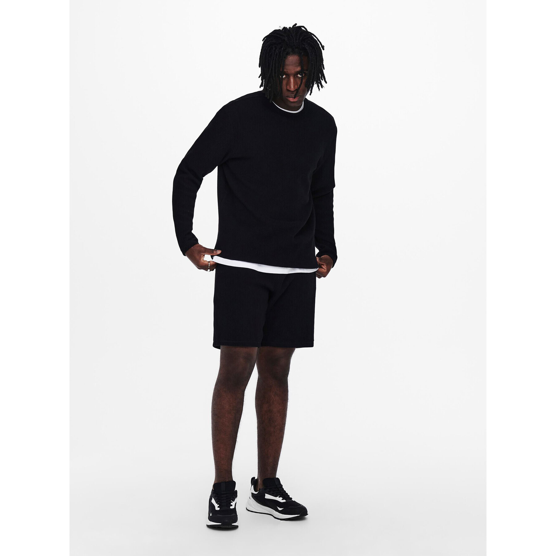Only & Sons Шорти от плат 22019428 Черен Regular Fit - Pepit.bg