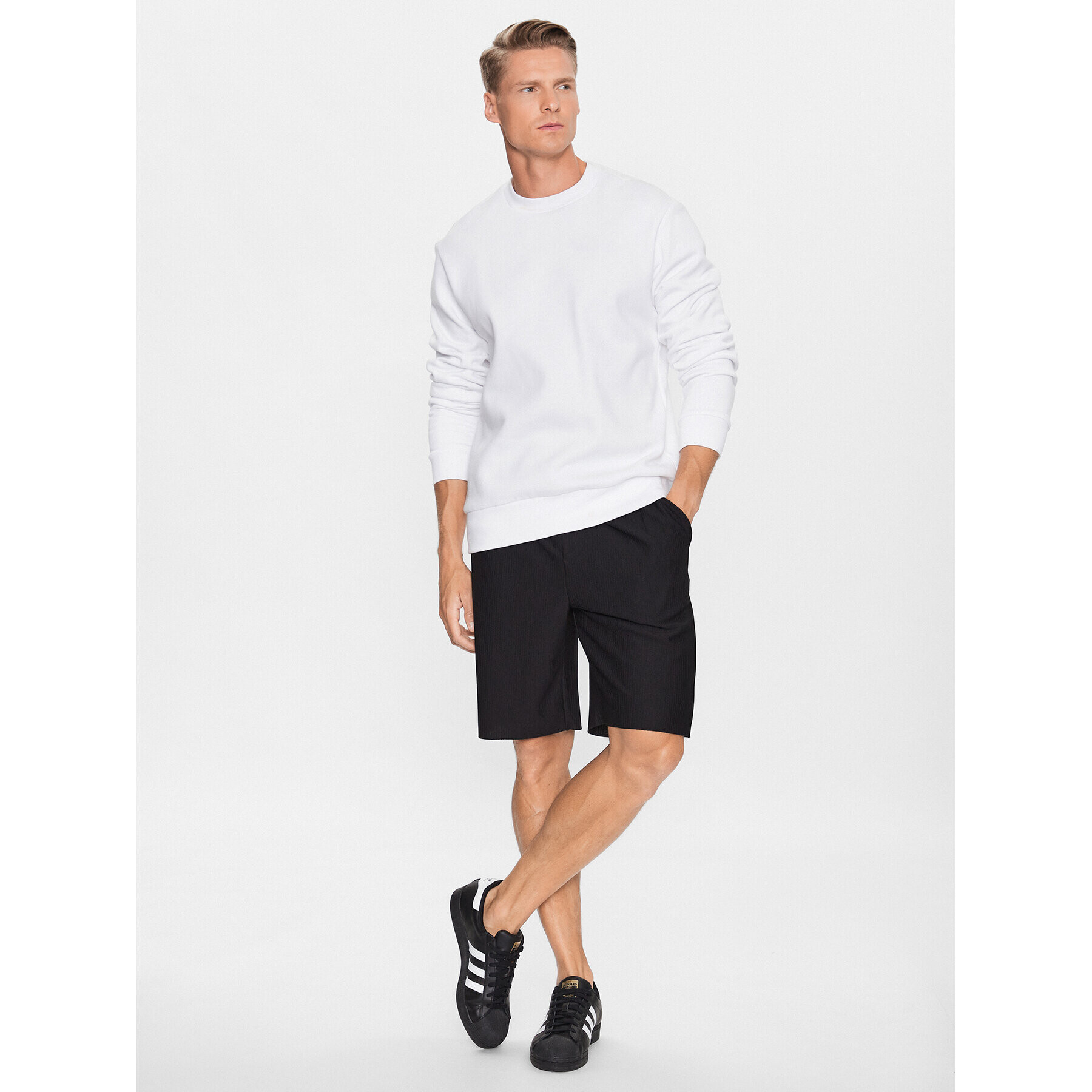 Only & Sons Шорти от плат 22025037 Черен Loose Fit - Pepit.bg