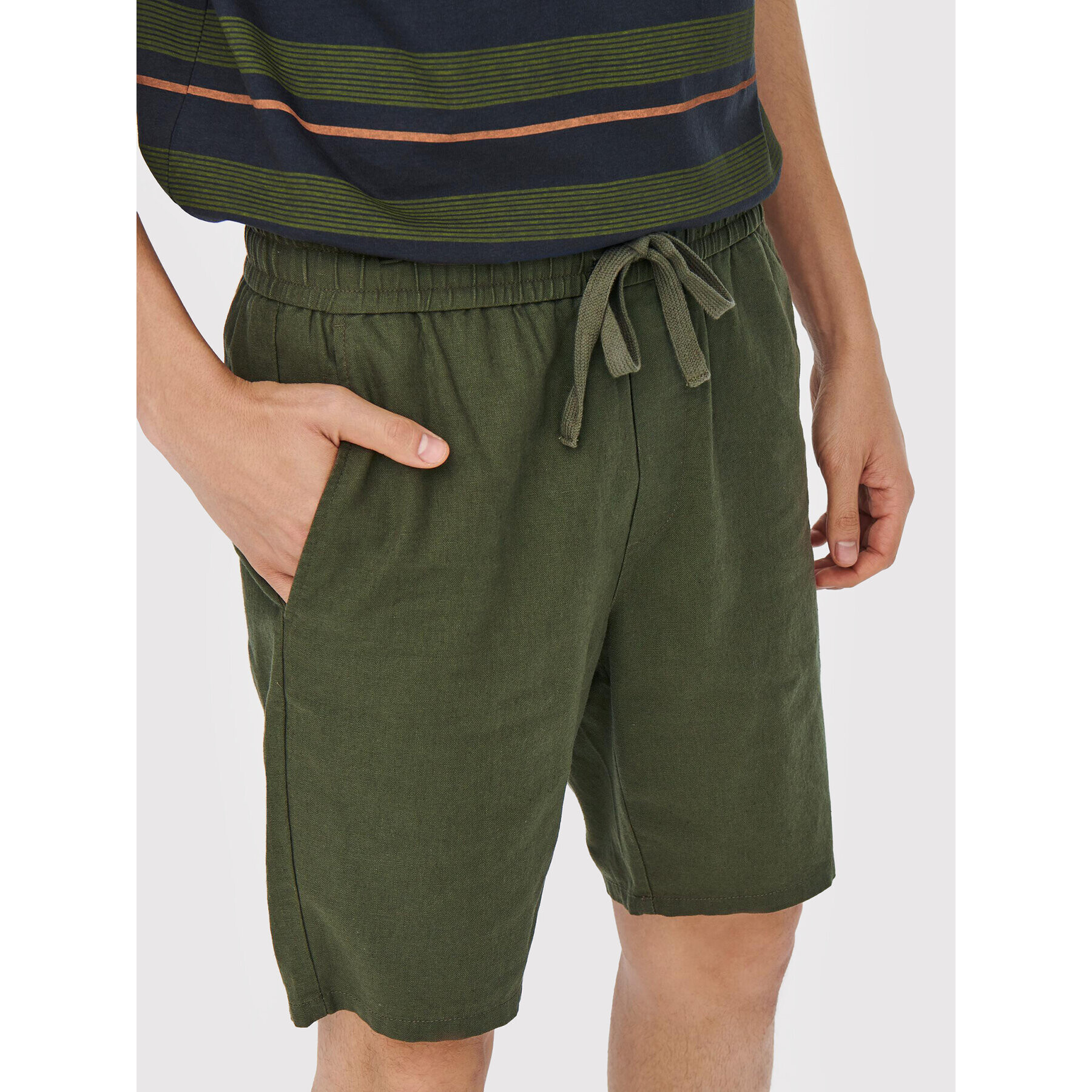 Only & Sons Шорти от плат Linus 22021824 Зелен Regular Fit - Pepit.bg