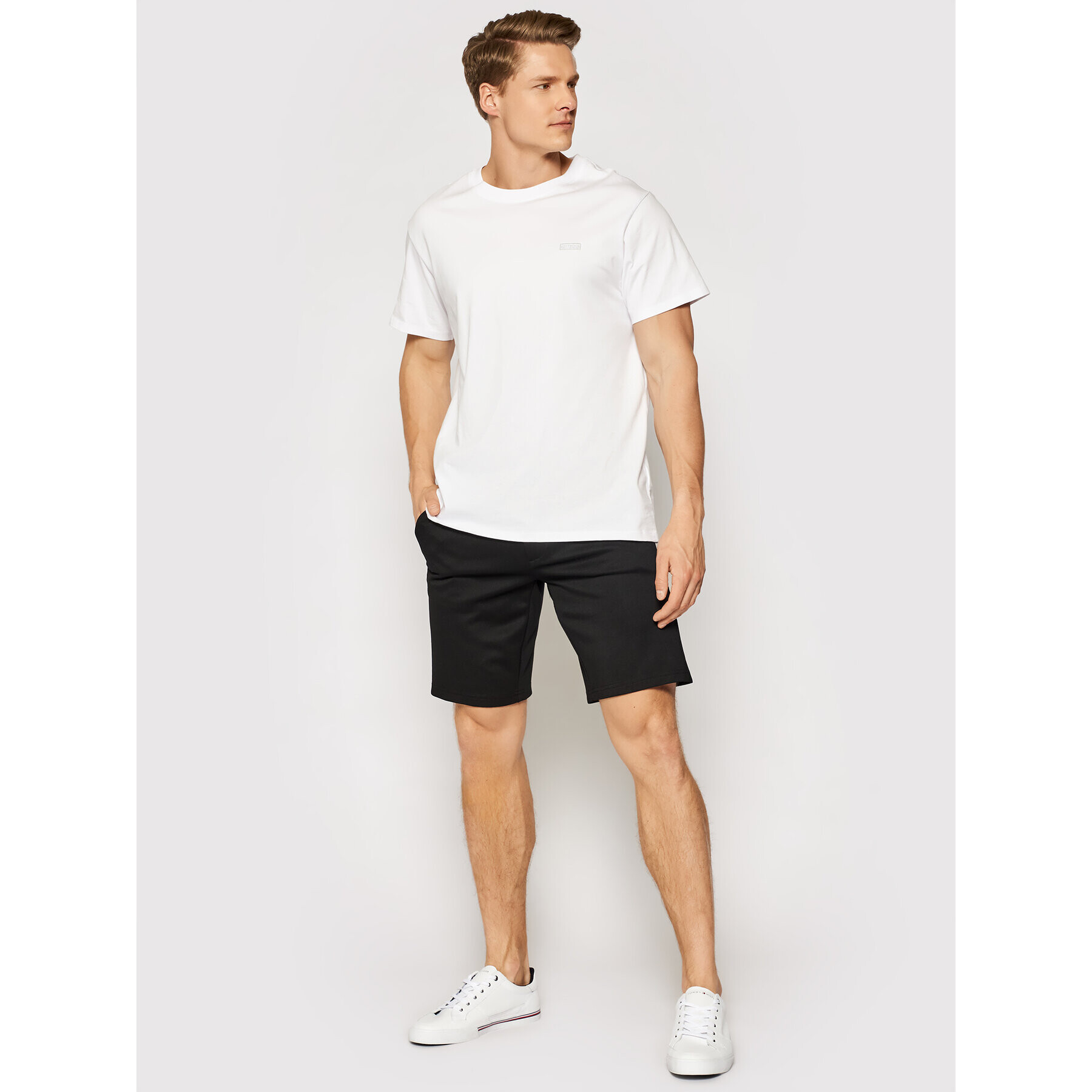 Only & Sons Шорти от плат Mark 22018667 Черен Regular Fit - Pepit.bg