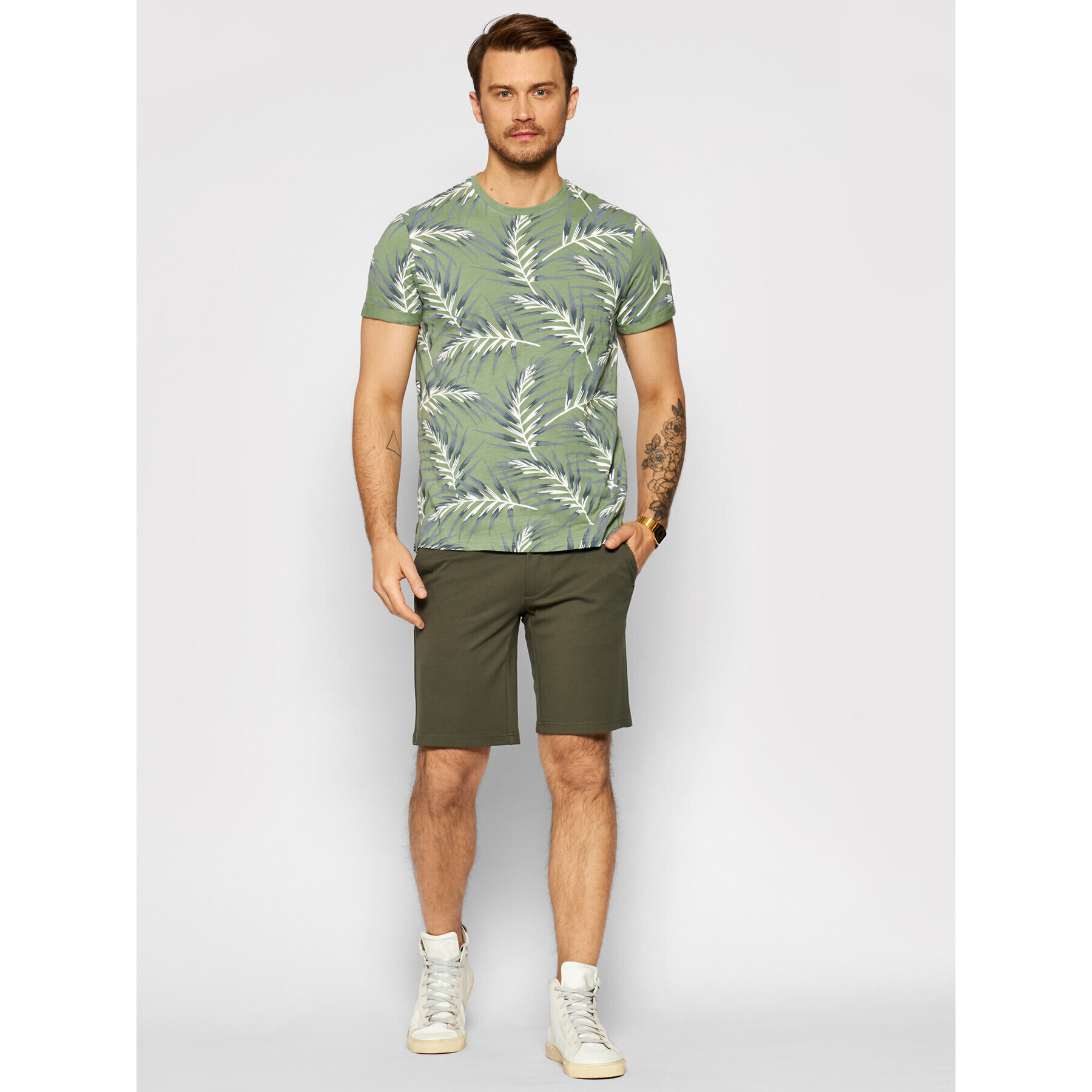 Only & Sons Шорти от плат Mark 22018667 Зелен Regular Fit - Pepit.bg