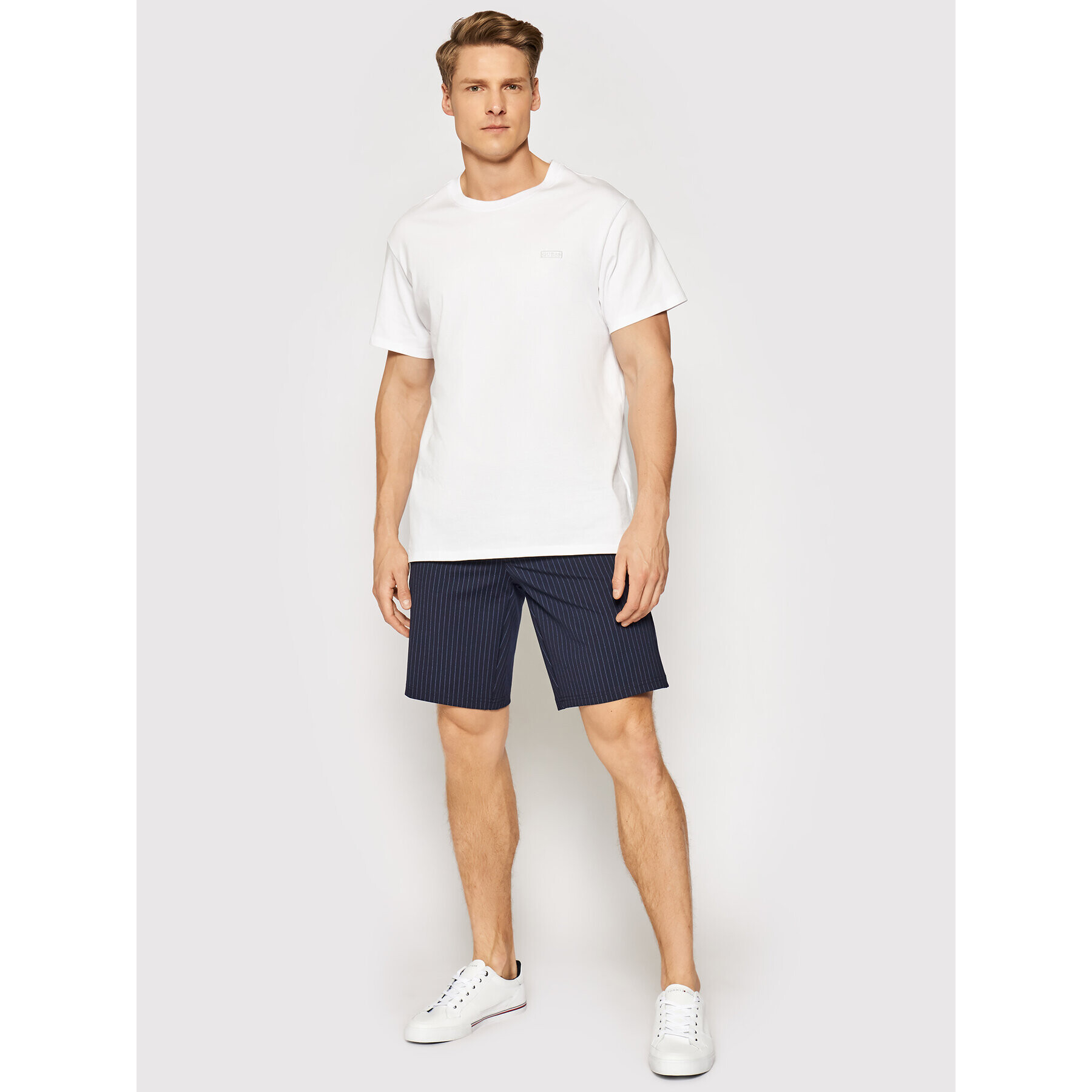 Only & Sons Шорти от плат Mark 22019628 Тъмносин Slim Fit - Pepit.bg
