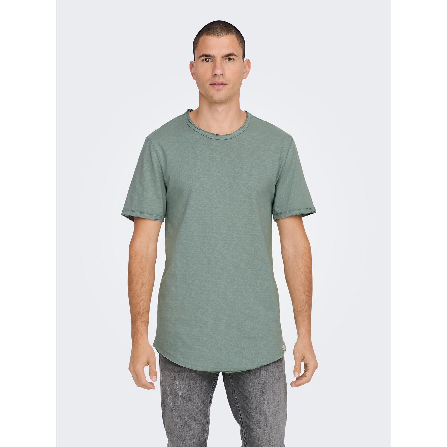 Only & Sons Тишърт 22017822 Зелен Long Line Fit - Pepit.bg