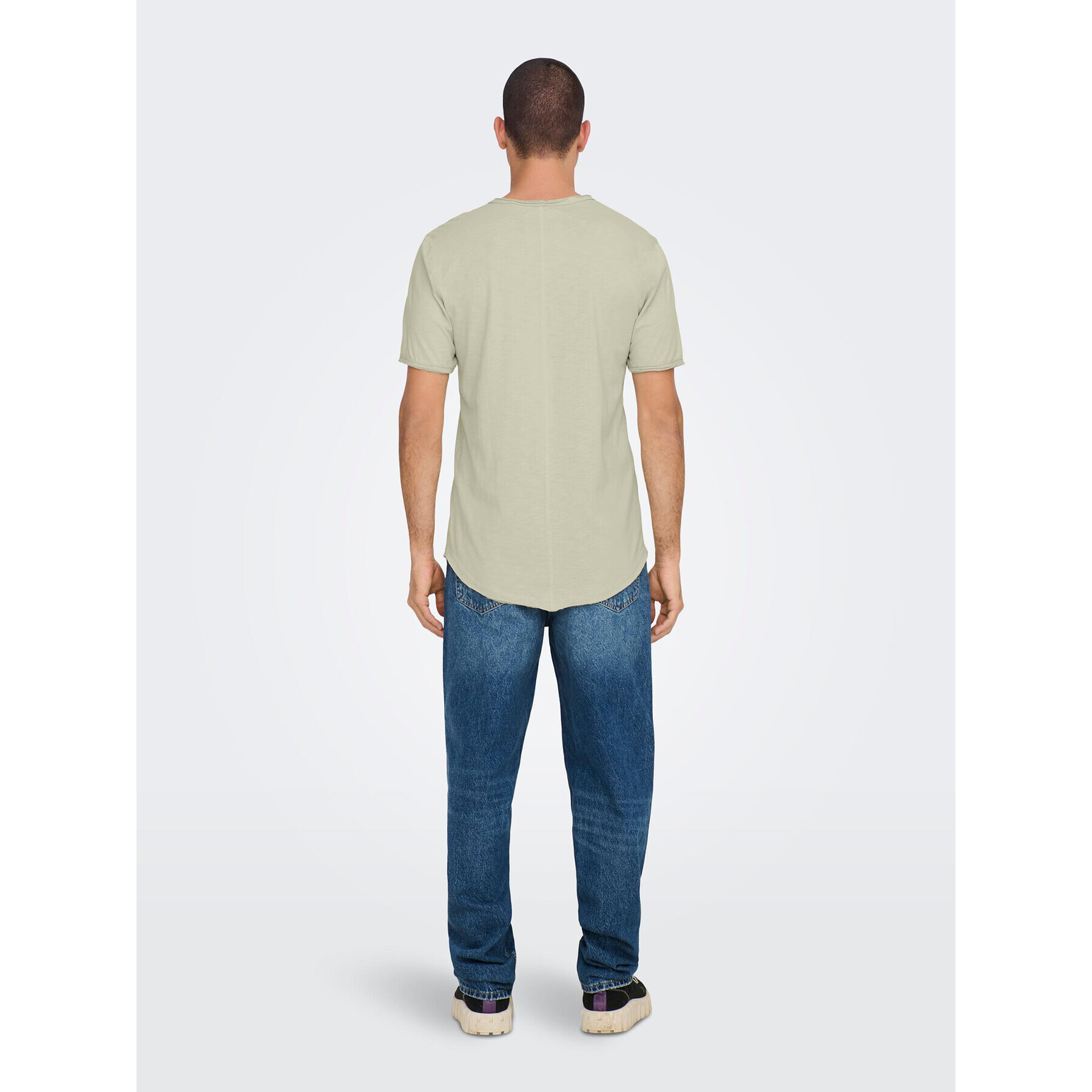 Only & Sons Тишърт 22017822 Зелен Long Line Fit - Pepit.bg