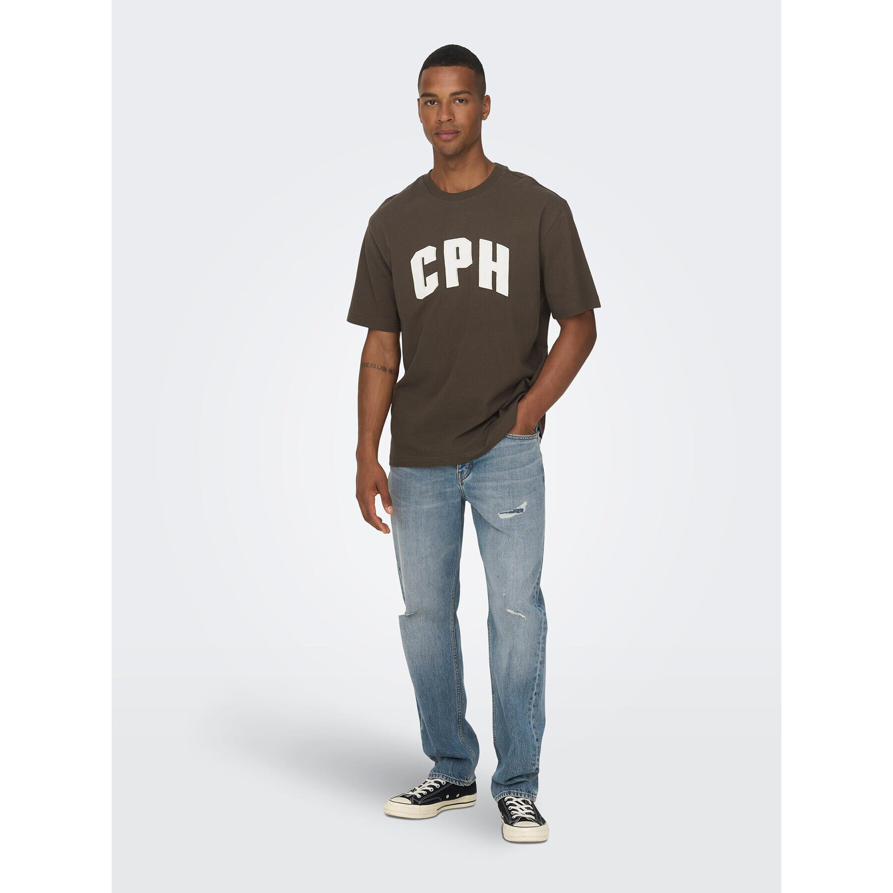 Only & Sons Тишърт 22026375 Кафяв Relaxed Fit - Pepit.bg