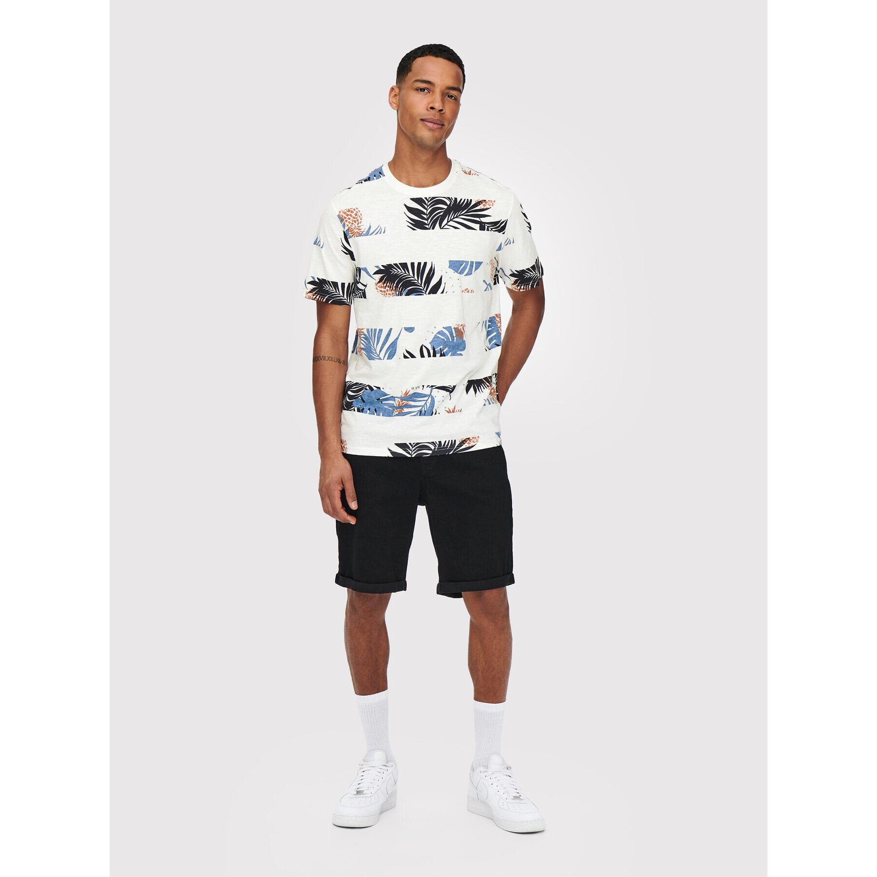 Only & Sons Тишърт Melodi 22022191 Бял Regular Fit - Pepit.bg