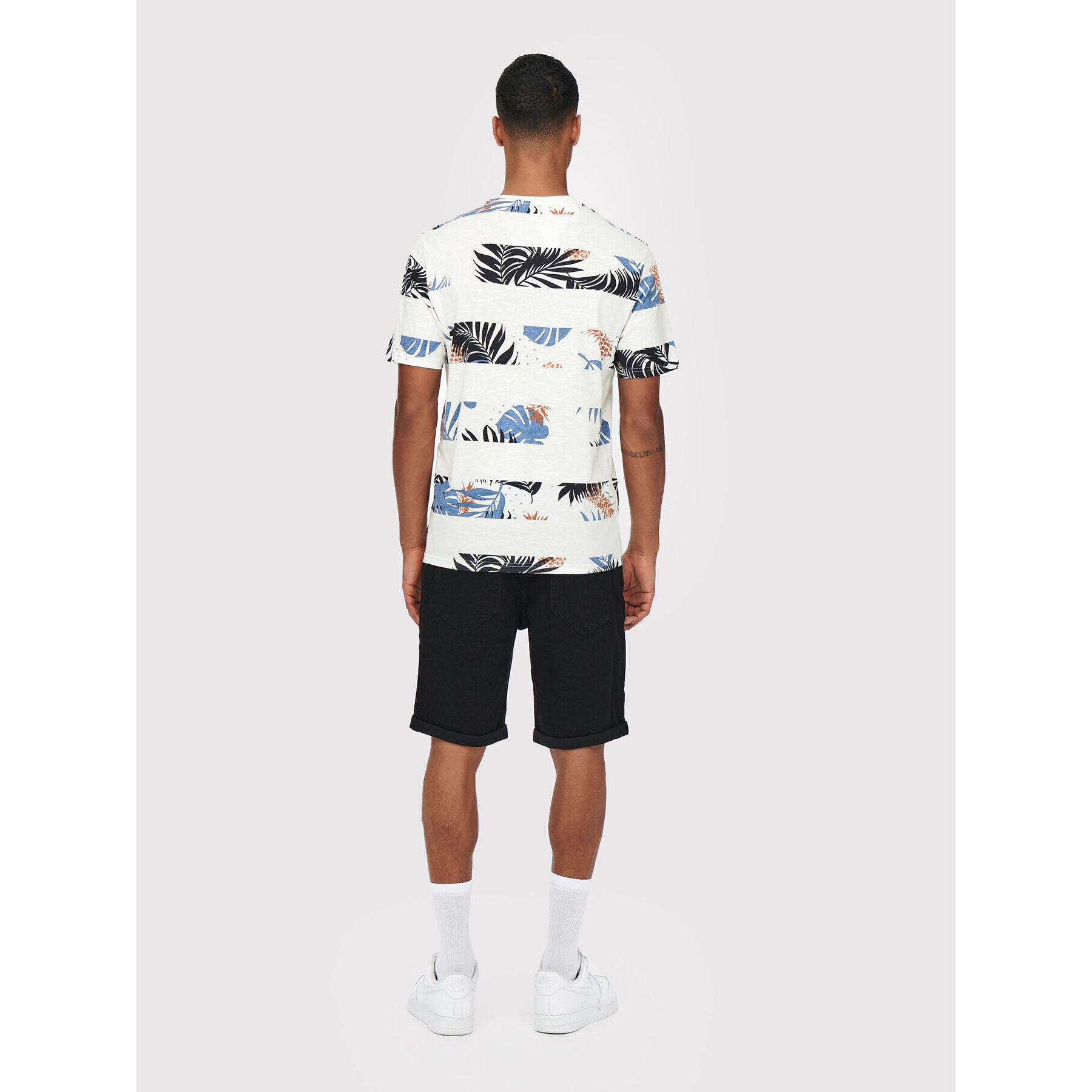 Only & Sons Тишърт Melodi 22022191 Бял Regular Fit - Pepit.bg