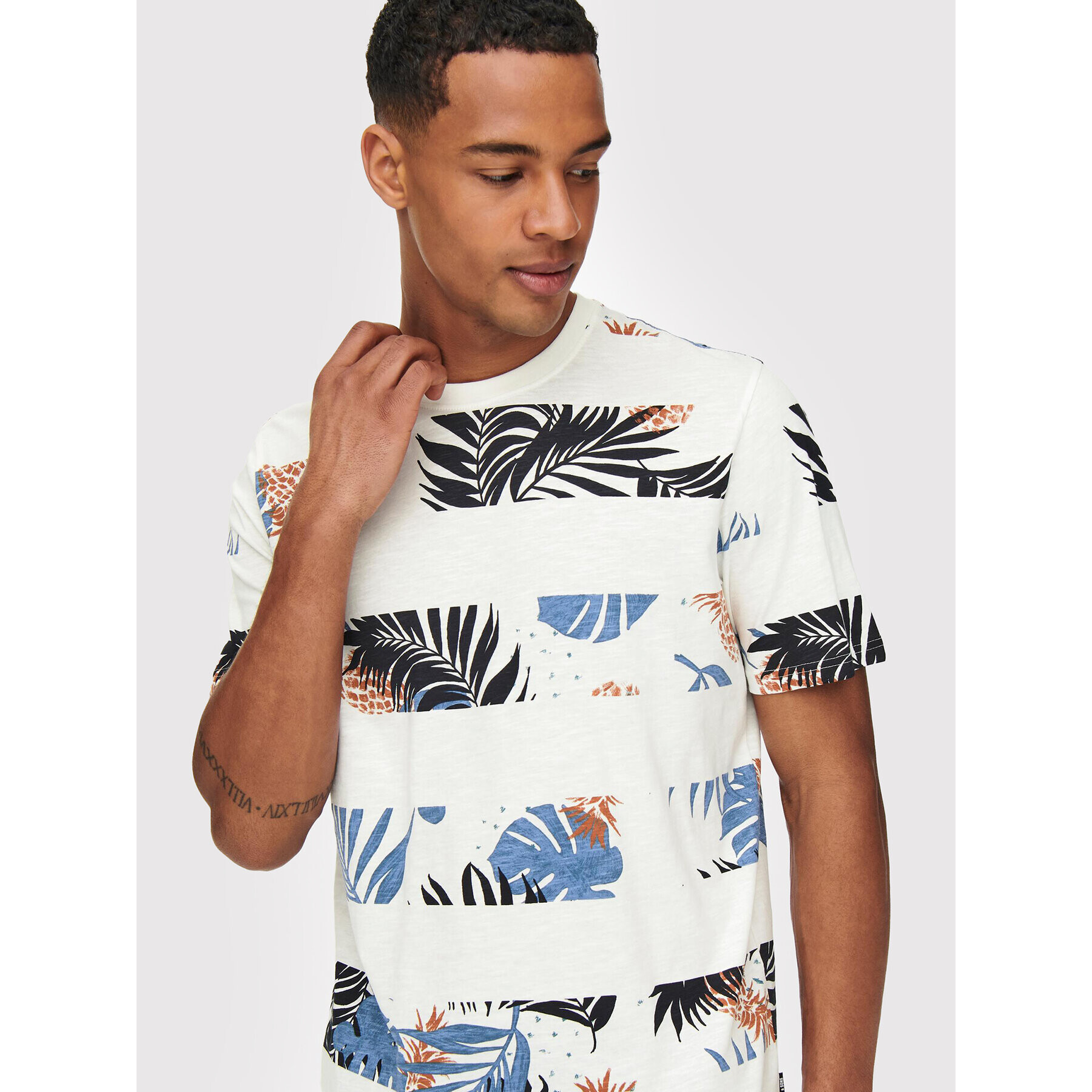 Only & Sons Тишърт Melodi 22022191 Бял Regular Fit - Pepit.bg