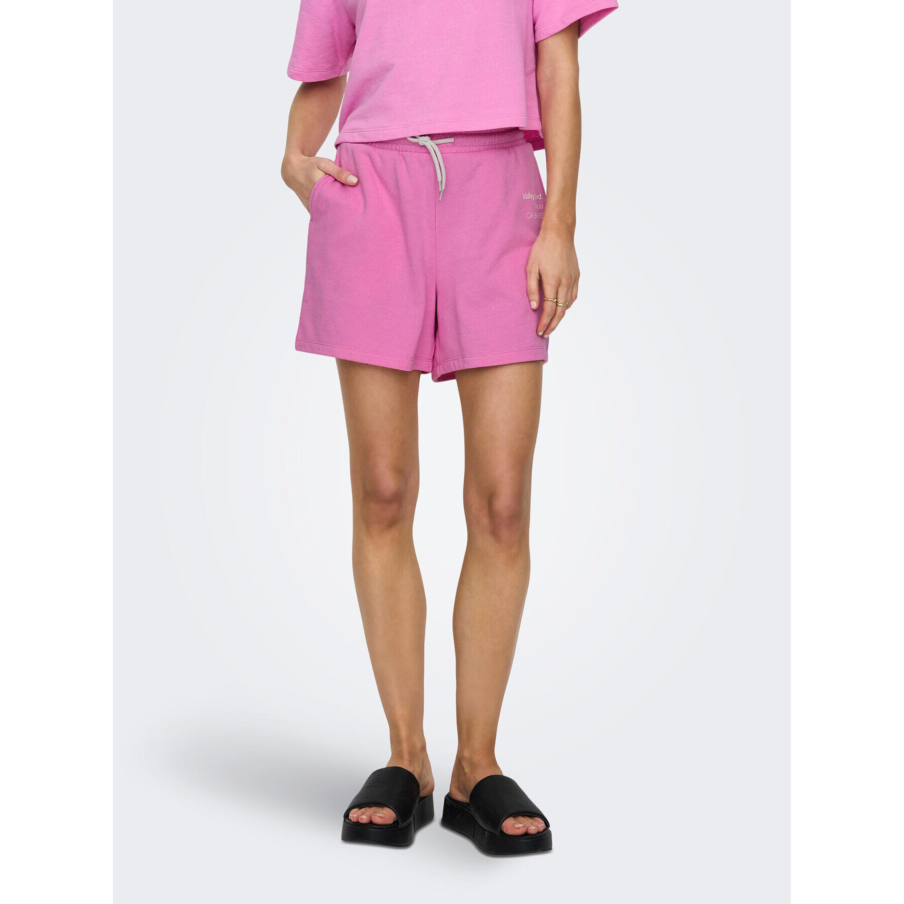 ONLY Спортни шорти 15293692 Розов Regular Fit - Pepit.bg