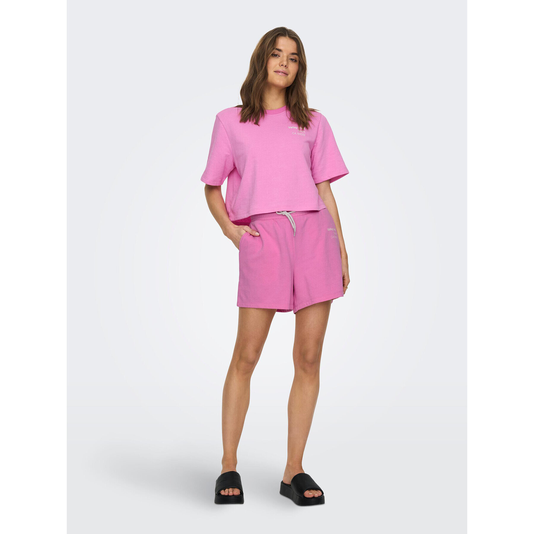 ONLY Спортни шорти 15293692 Розов Regular Fit - Pepit.bg