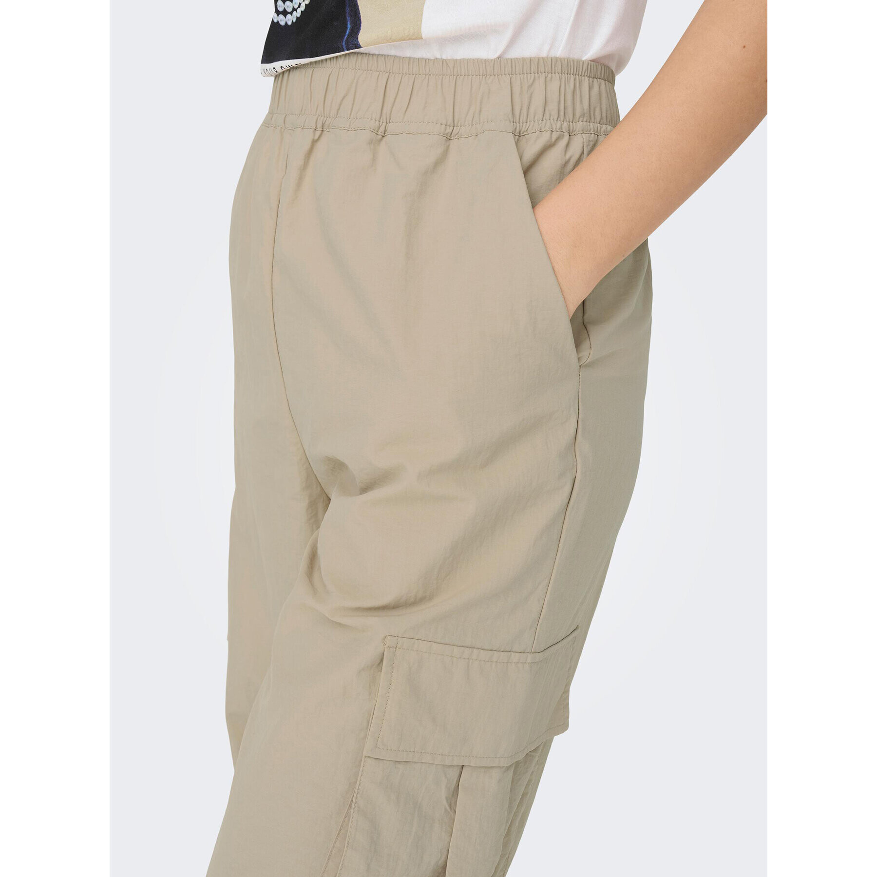 ONLY Текстилни панталони 15288248 Бежов Cargo Fit - Pepit.bg