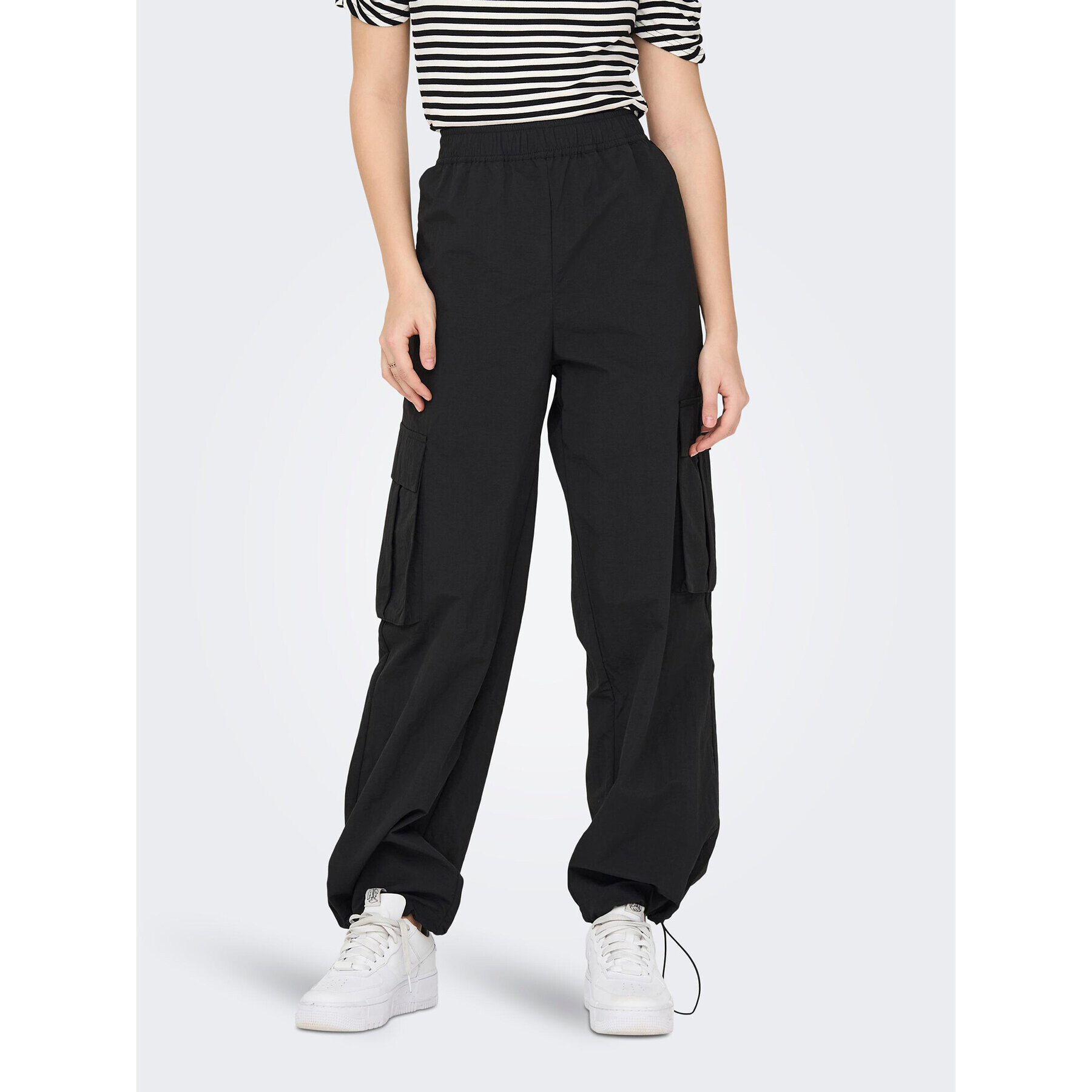 ONLY Текстилни панталони 15288248 Черен Cargo Fit - Pepit.bg