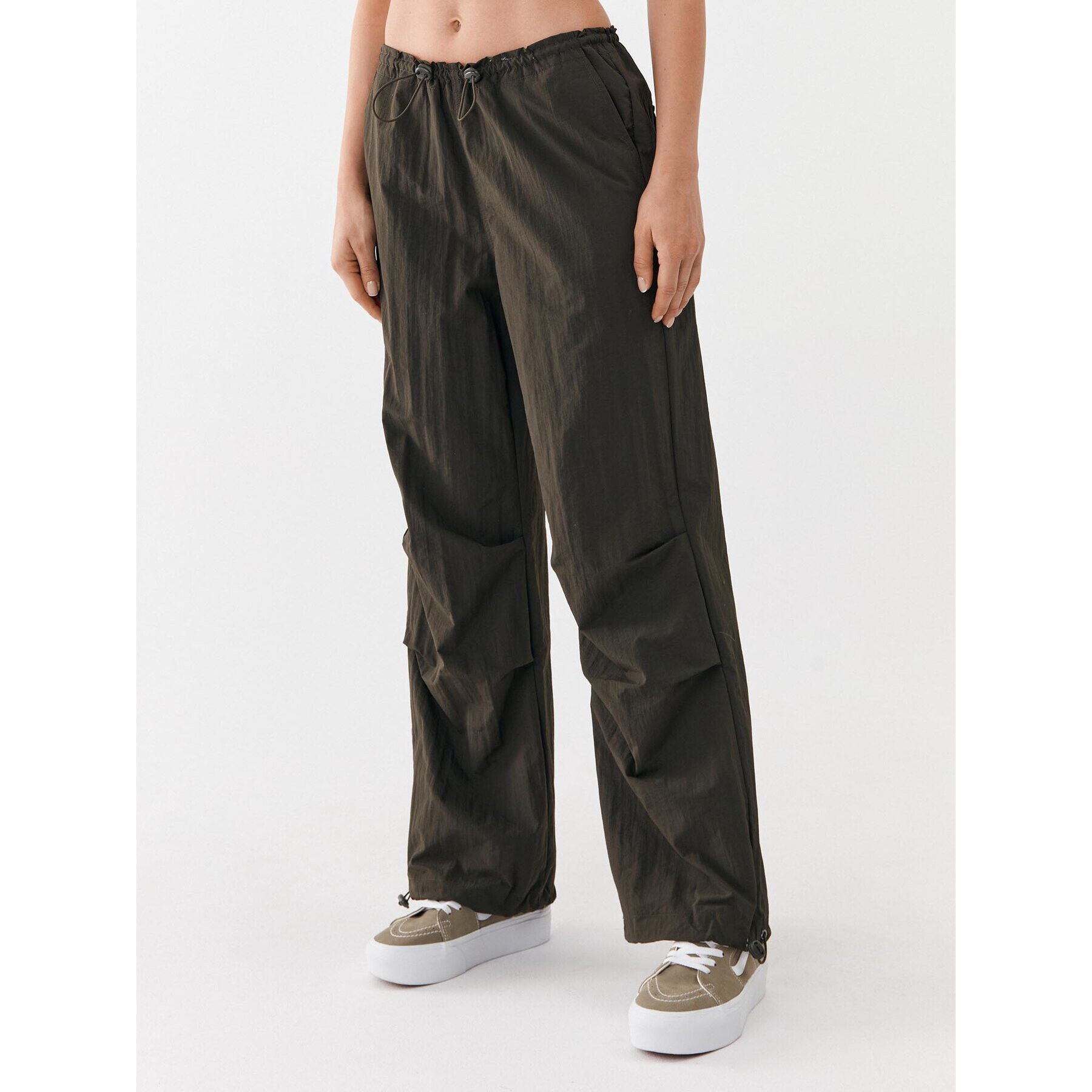 ONLY Текстилни панталони 15300275 Зелен Straight Fit - Pepit.bg