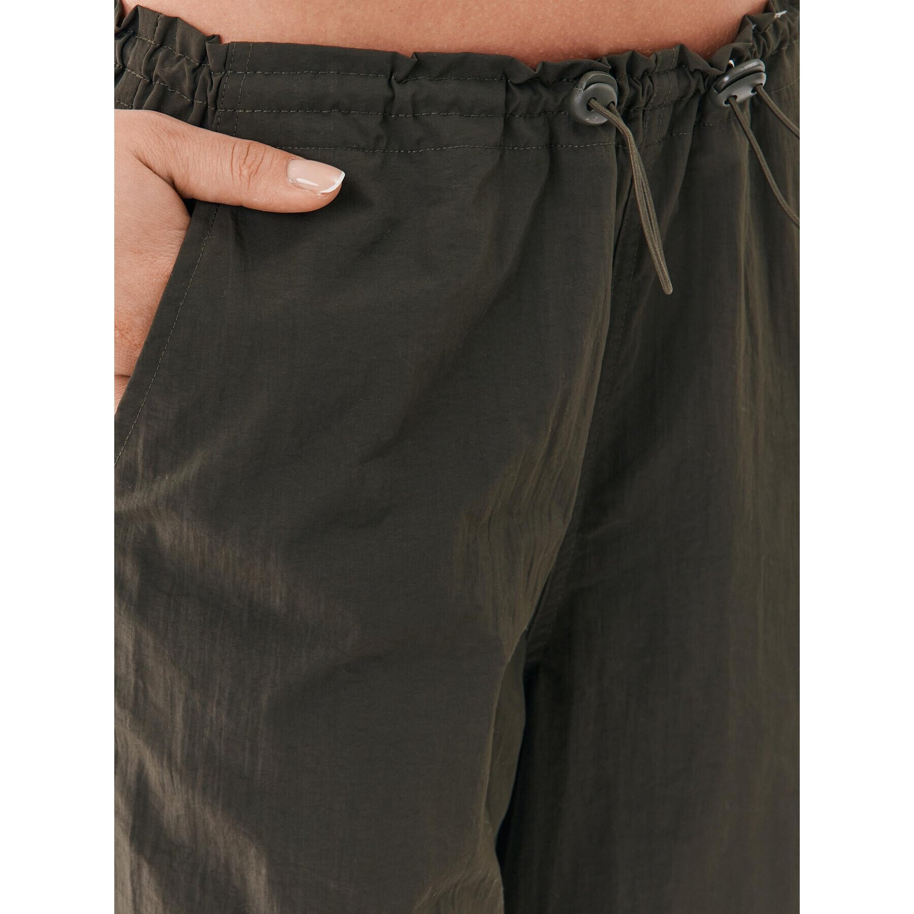 ONLY Текстилни панталони 15300275 Зелен Straight Fit - Pepit.bg