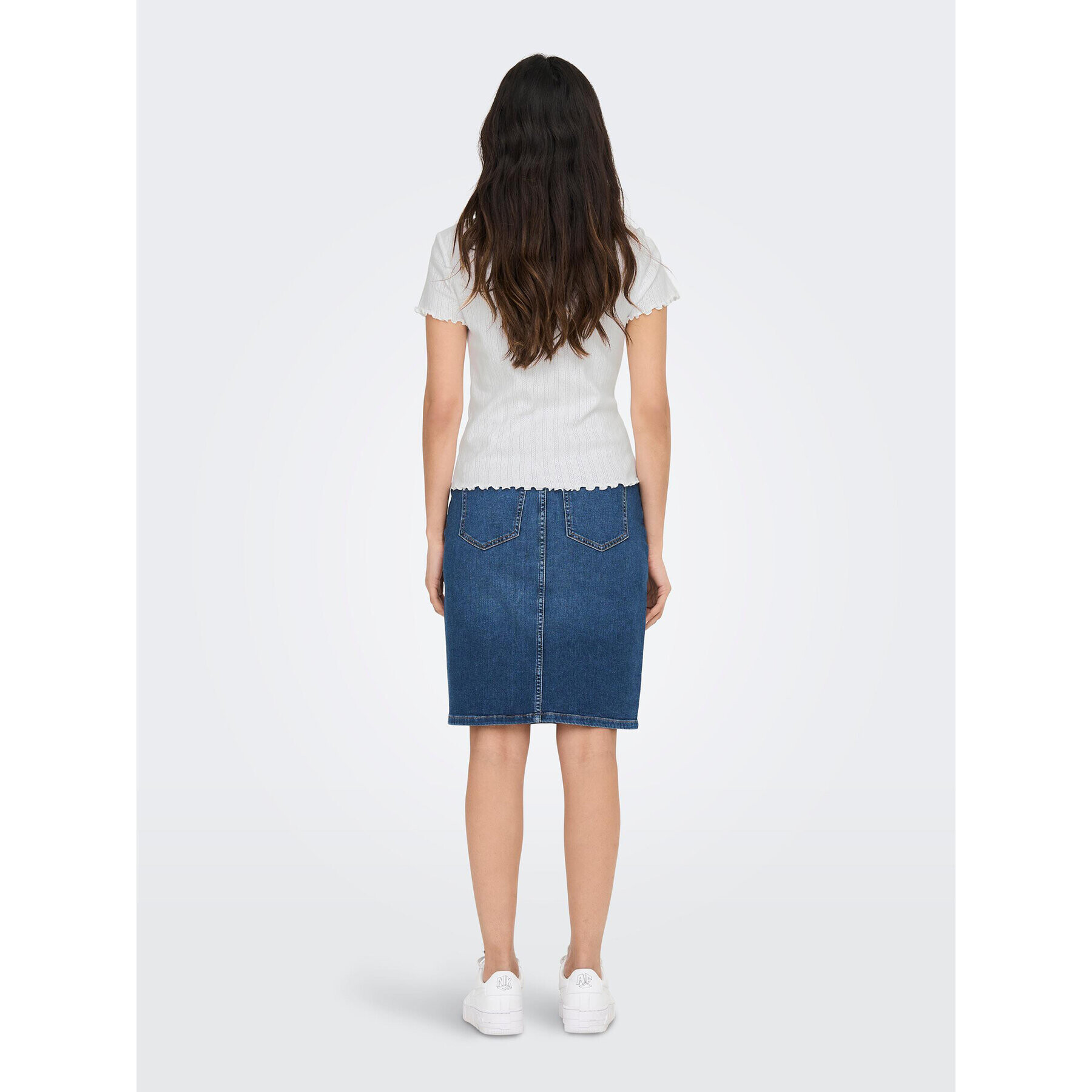 ONLY Тишърт Carlotta 15256154 Бял Tight Fit - Pepit.bg