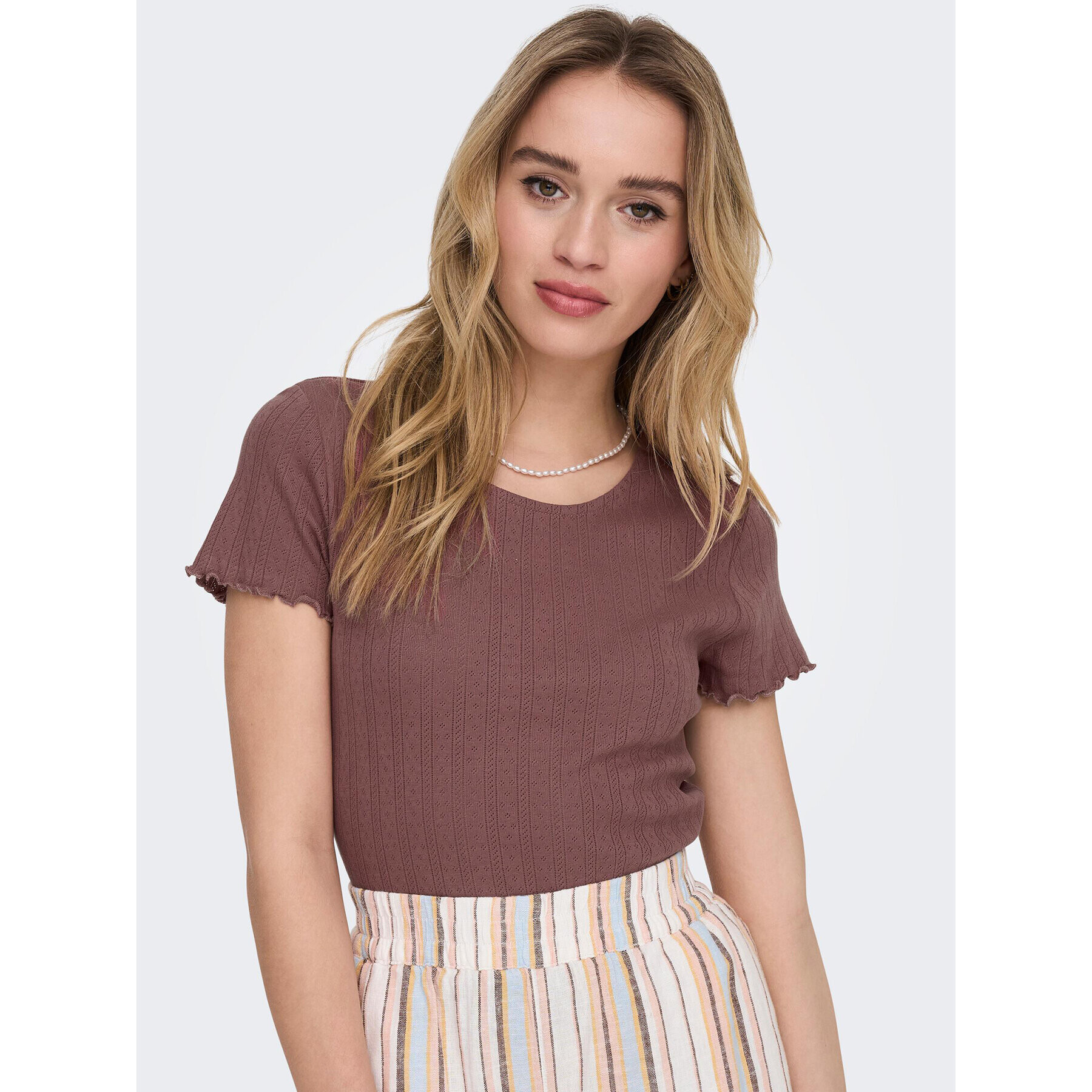 ONLY Тишърт Carlotta 15256154 Розов Tight Fit - Pepit.bg