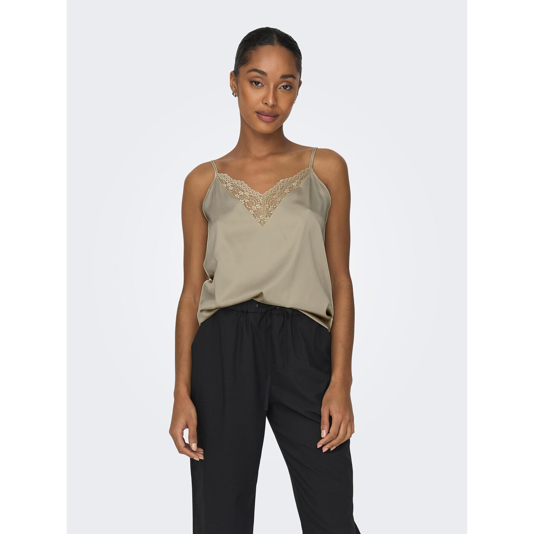 ONLY топ 15287104 Бежов Regular Fit - Pepit.bg