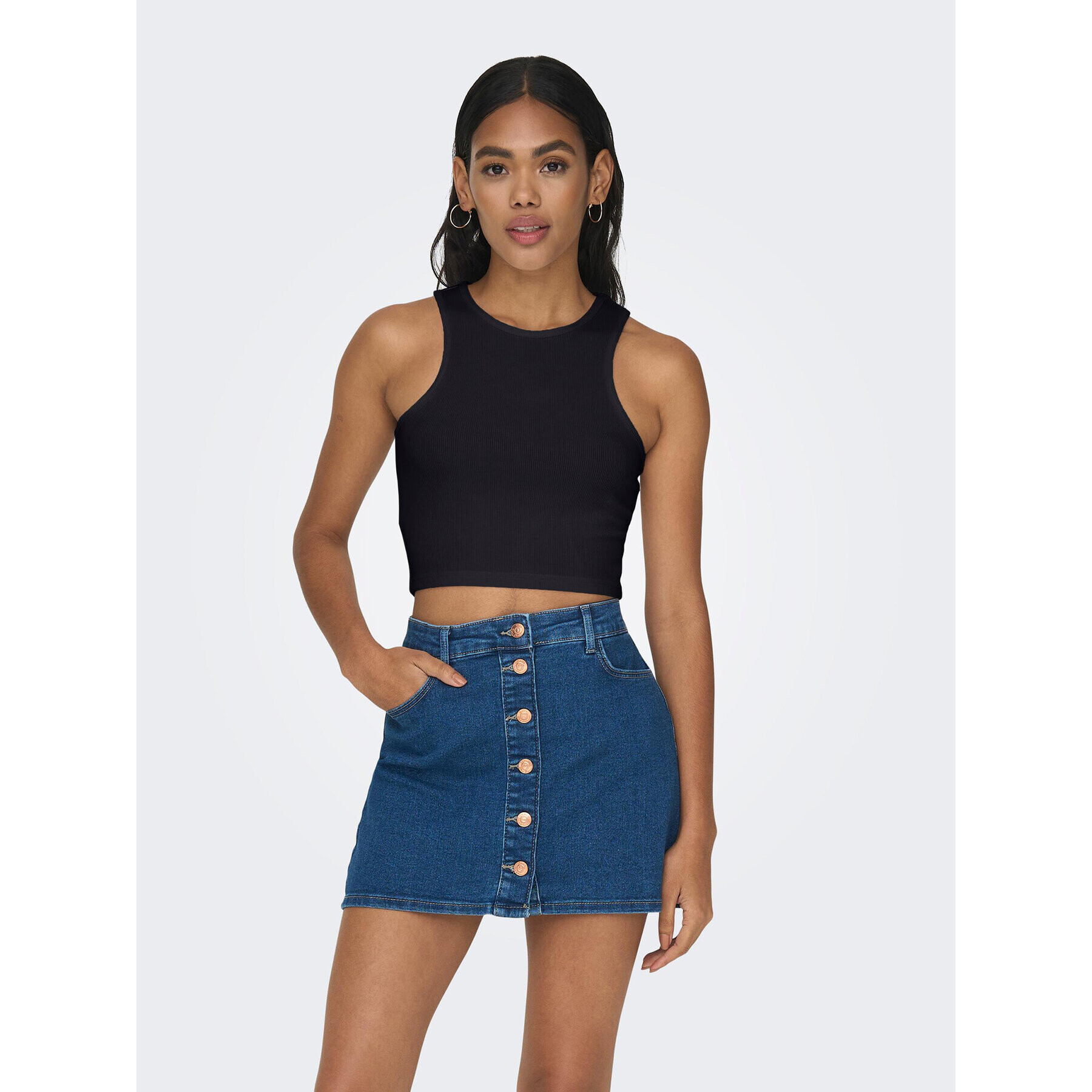 ONLY топ 15289846 Черен Cropped Fit - Pepit.bg