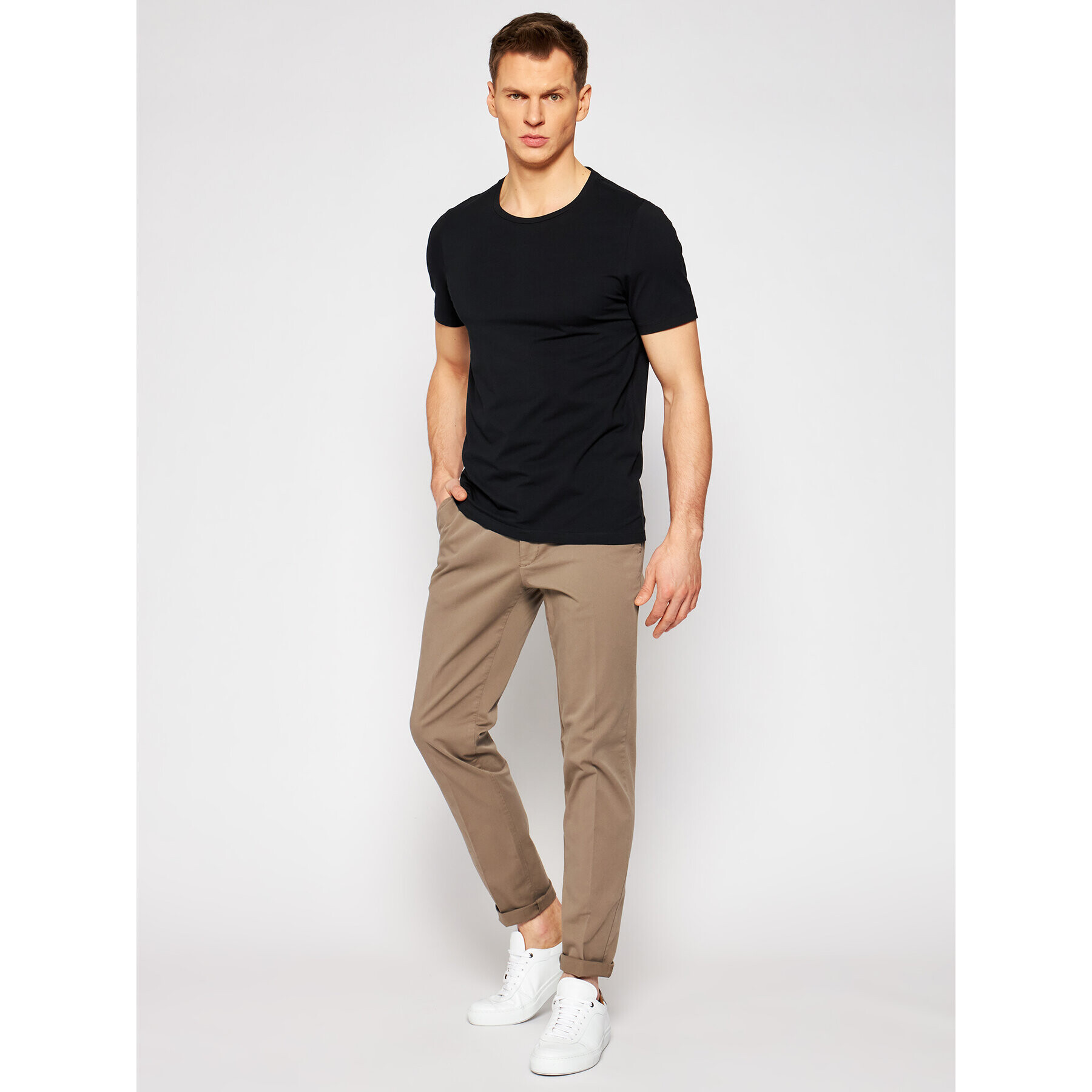 Oscar Jacobson Тишърт Kyran 6789 3815 Черен Regular Fit - Pepit.bg