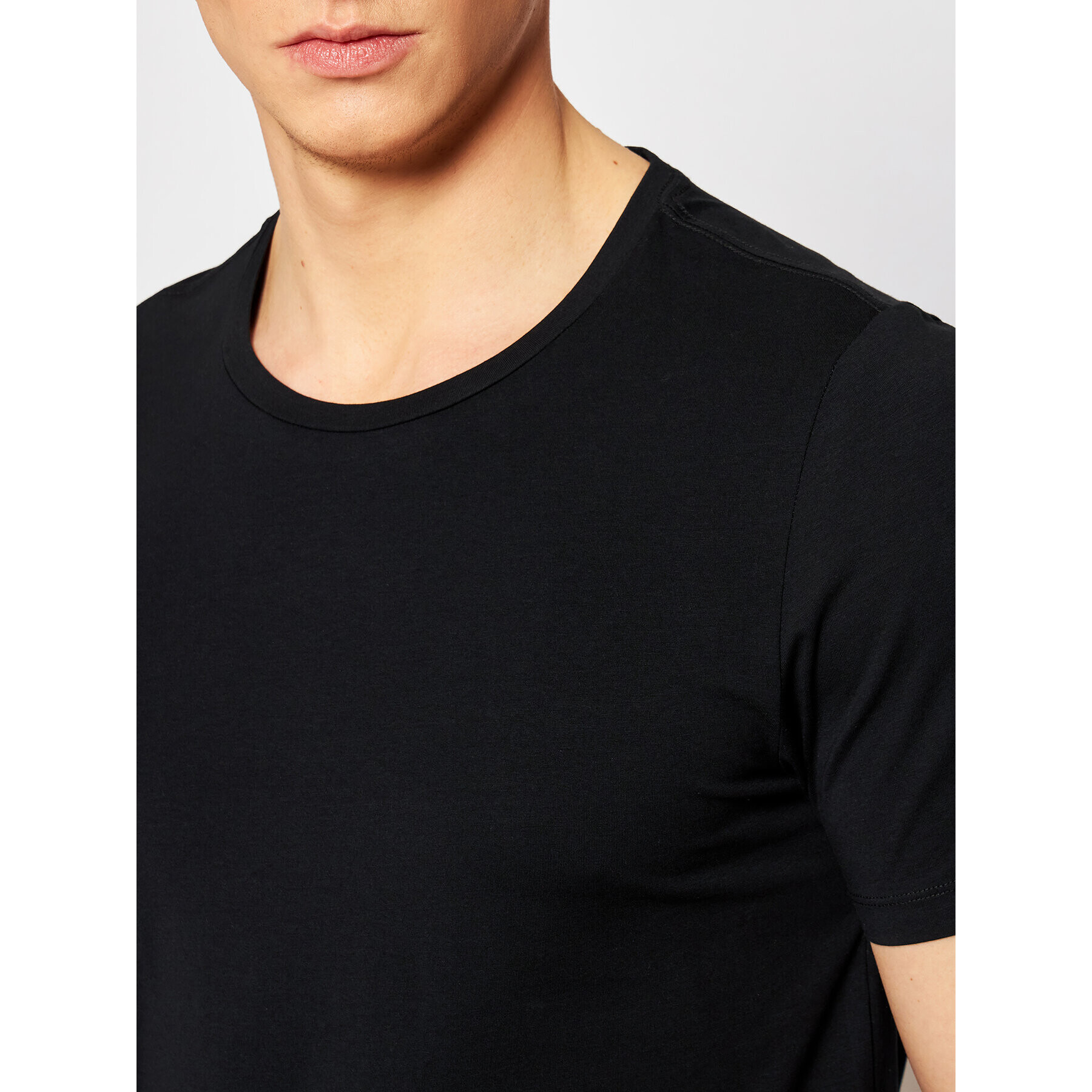 Oscar Jacobson Тишърт Kyran 6789 3815 Черен Regular Fit - Pepit.bg