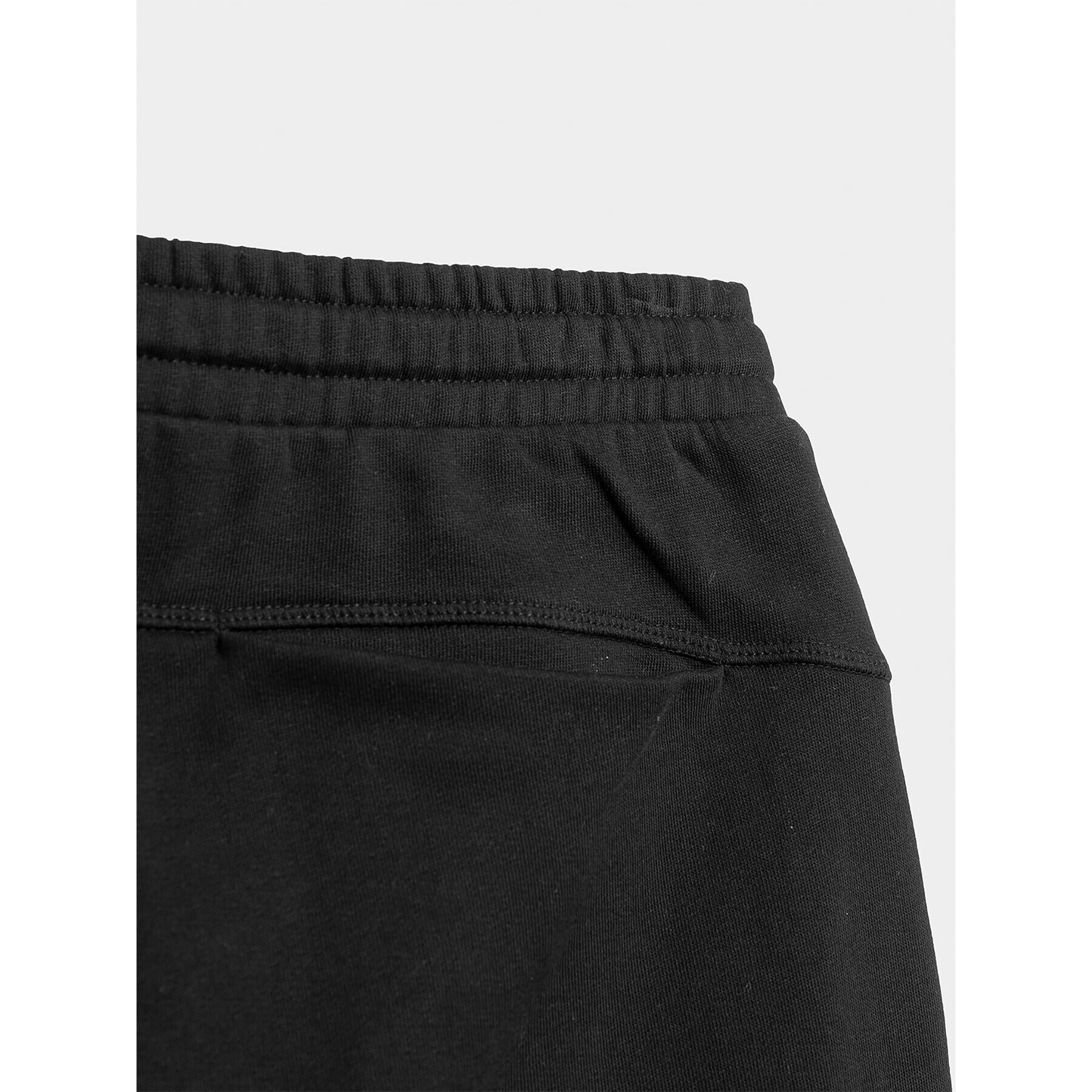 Outhorn Долнище анцуг OTHAW23TTROM442 Черен Regular Fit - Pepit.bg
