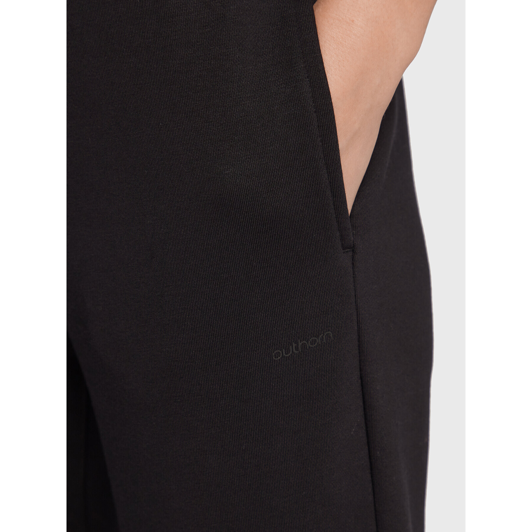 Outhorn Долнище анцуг TTROF041 Черен Regular Fit - Pepit.bg