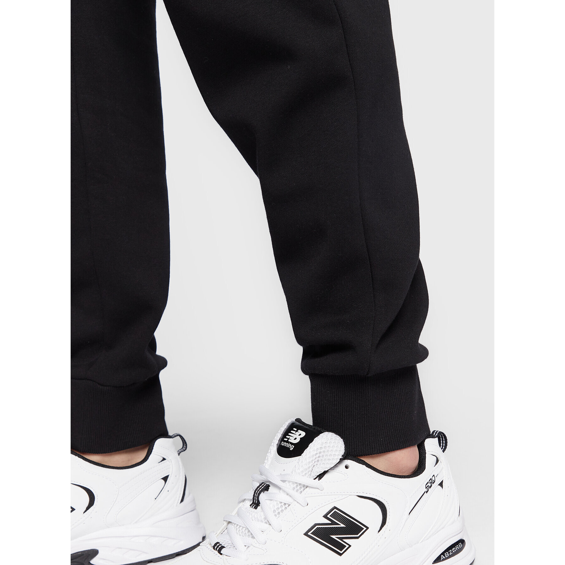 Outhorn Долнище анцуг TTROM024 Черен Relaxed Fit - Pepit.bg
