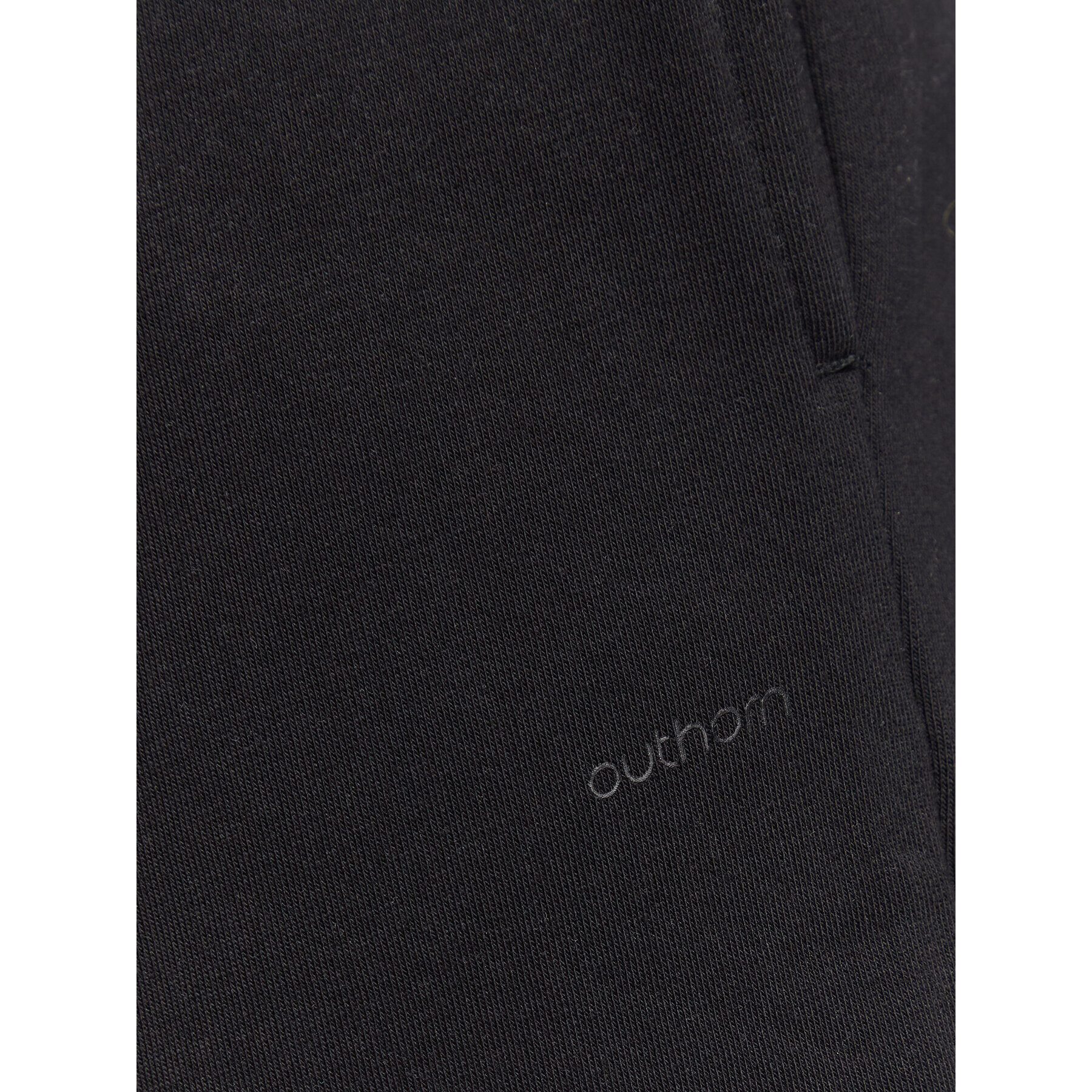 Outhorn Долнище анцуг TTROM024 Черен Relaxed Fit - Pepit.bg