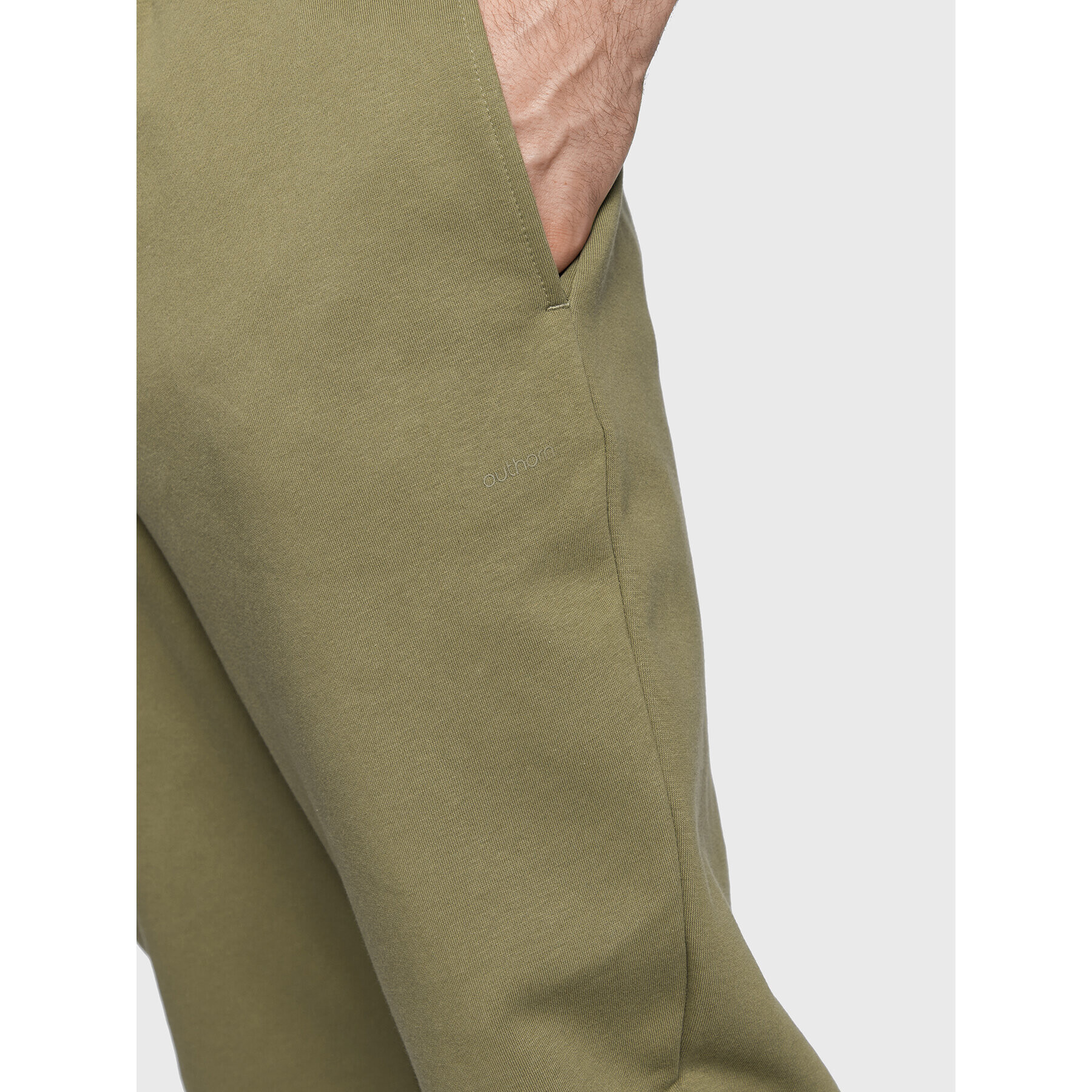 Outhorn Долнище анцуг TTROM024 Каки Relaxed Fit - Pepit.bg