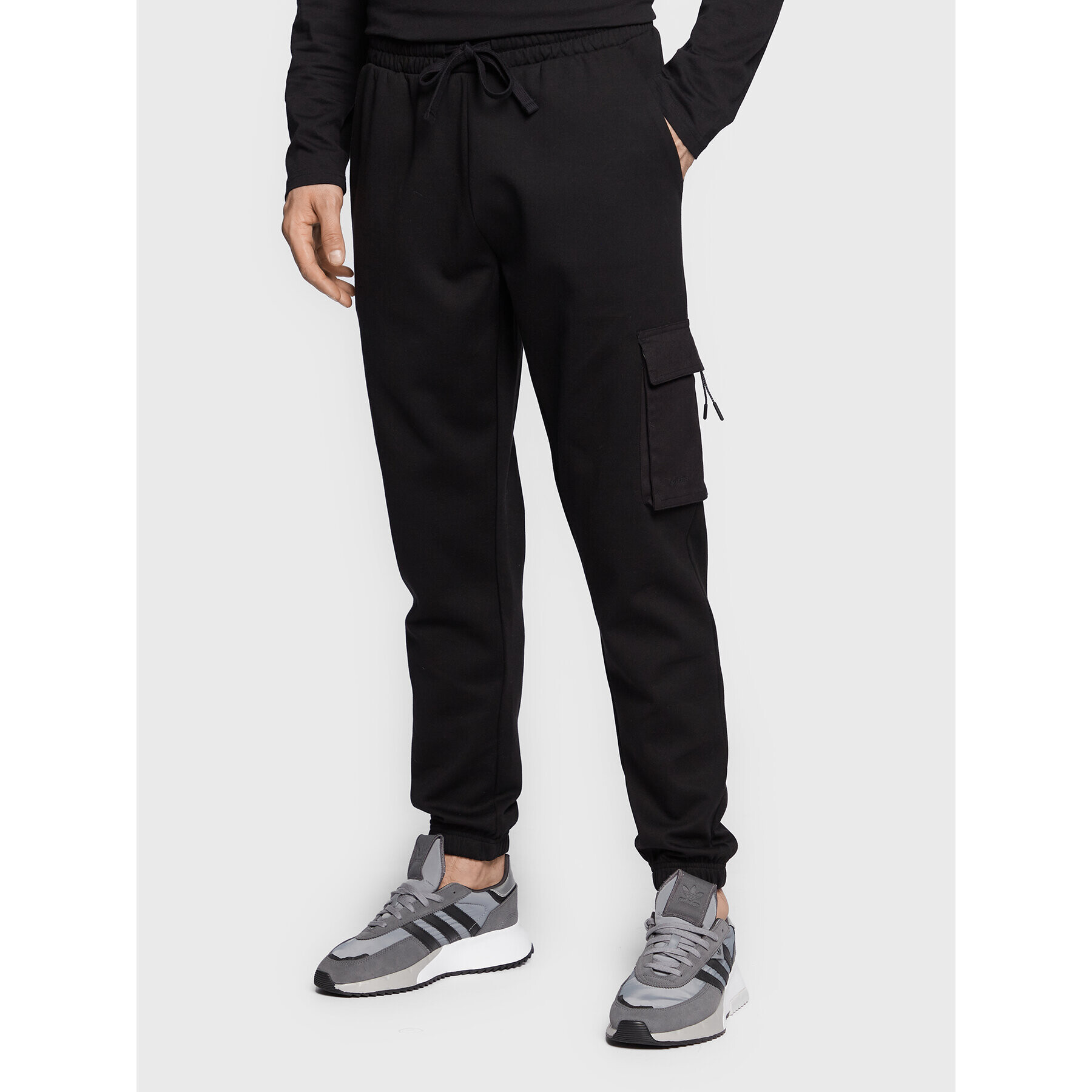 Outhorn Долнище анцуг TTROM027 Черен Regular Fit - Pepit.bg