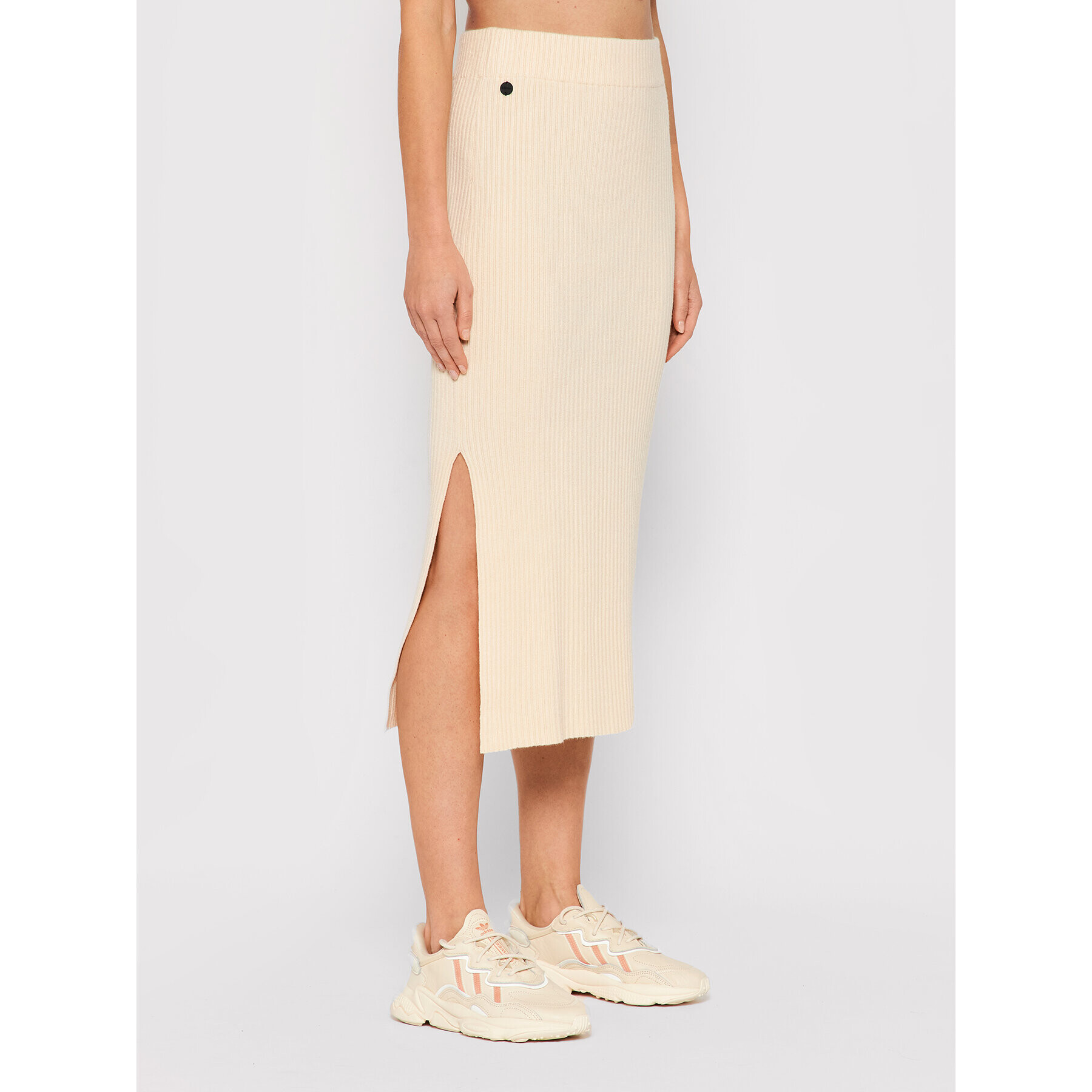 Outhorn Пола тип молив SPUD601 Бежов Slim Fit - Pepit.bg