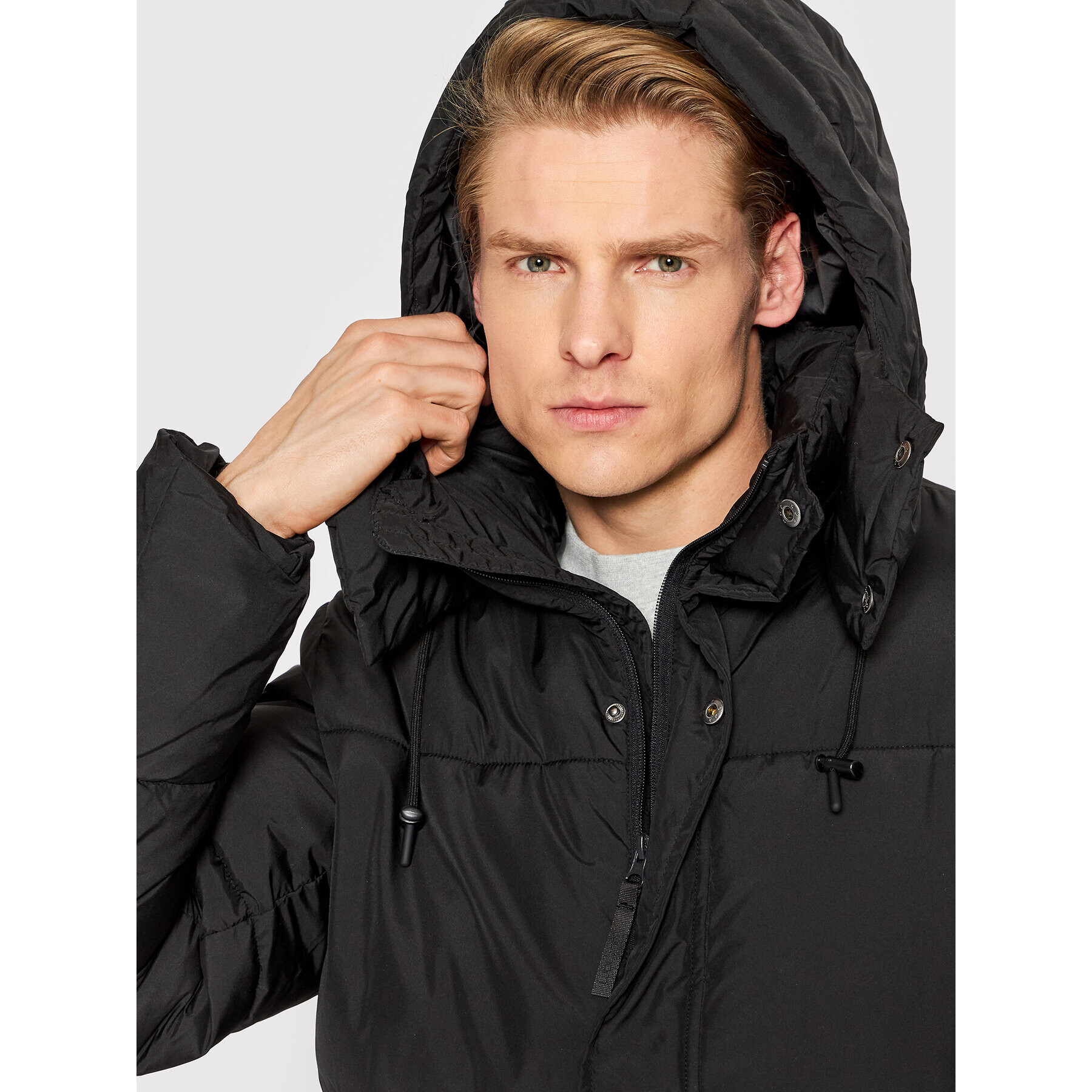 Outhorn Пухено яке KUMP603 Черен Relaxed Fit - Pepit.bg
