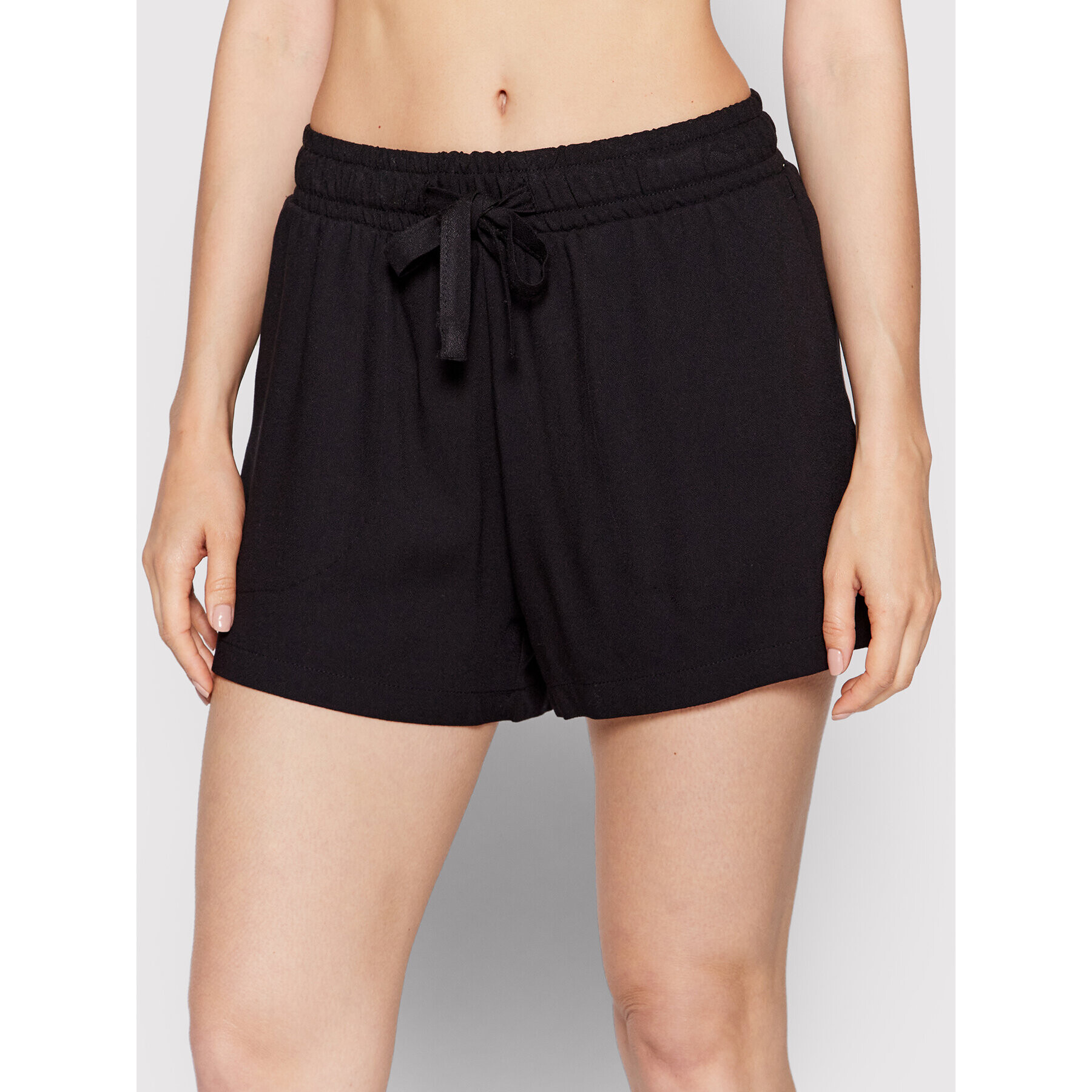 Outhorn Шорти от плат SKDC602 Черен Relaxed Fit - Pepit.bg