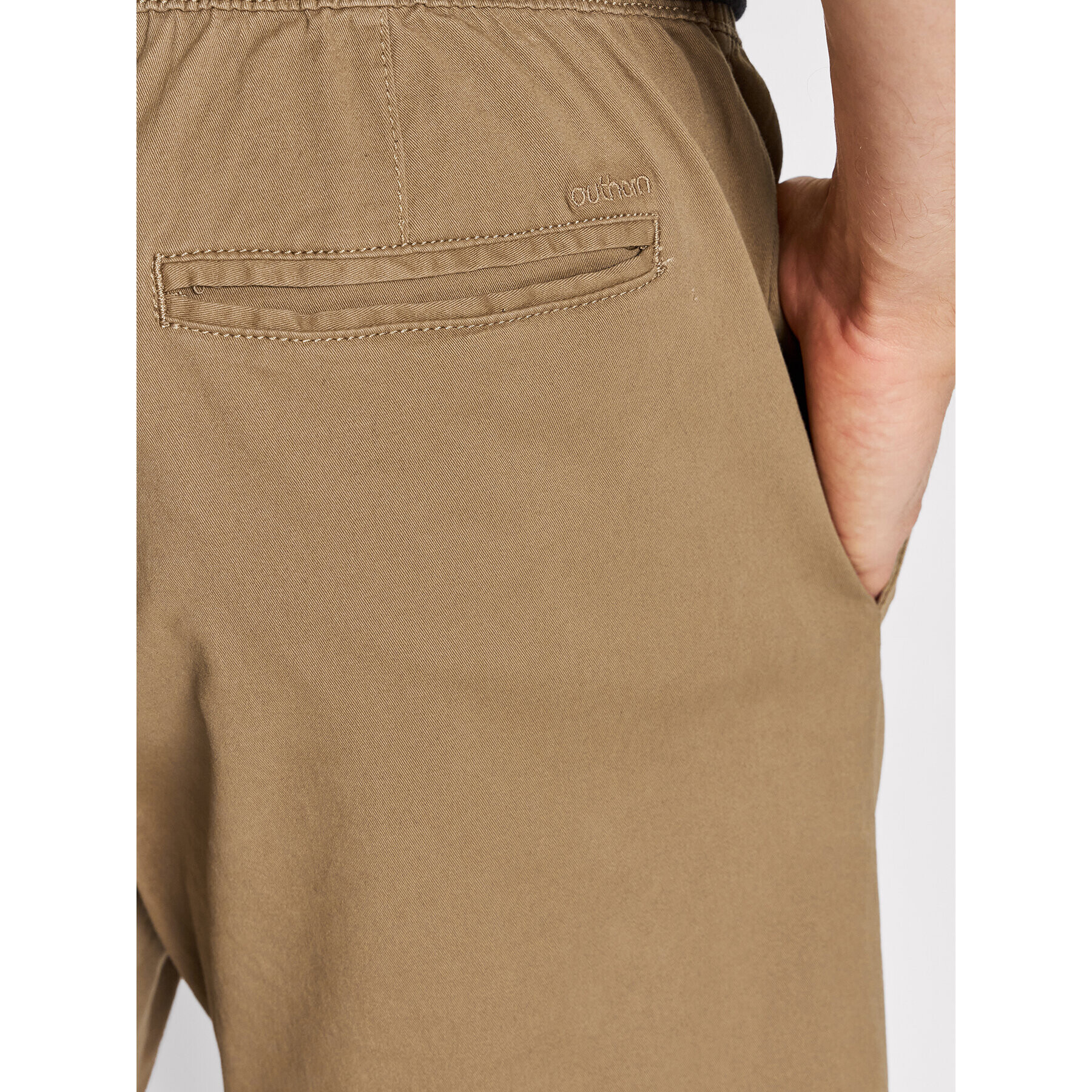 Outhorn Шорти от плат SKMC600 Кафяв Regular Fit - Pepit.bg