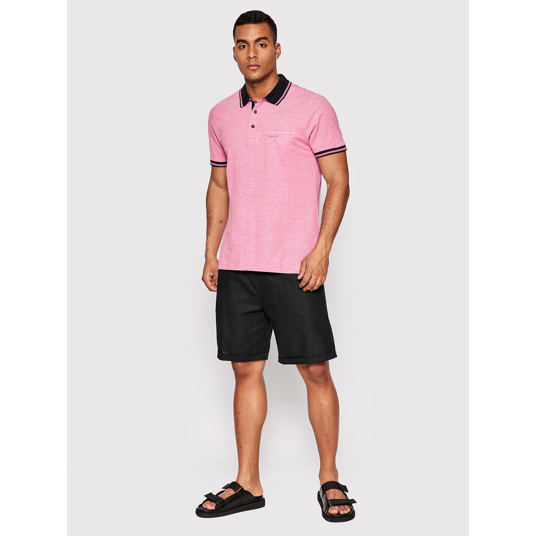 Outhorn Шорти от плат SKMC603 Черен Regular Fit - Pepit.bg