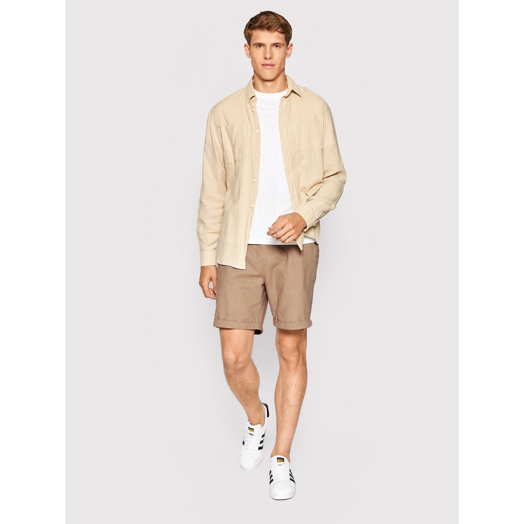 Outhorn Шорти от плат SKMC603 Кафяв Regular Fit - Pepit.bg