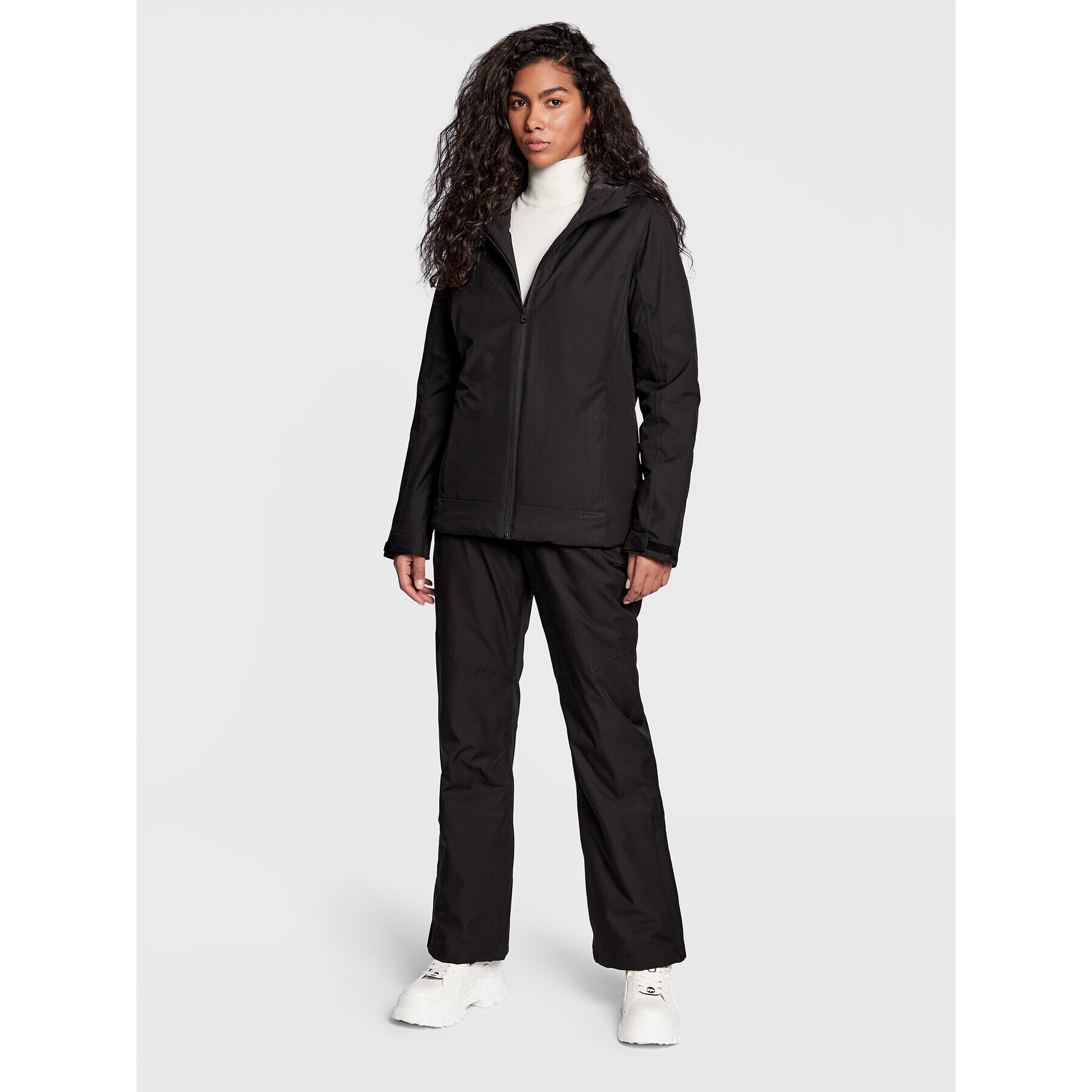 Outhorn Скиорско яке TTJAF008 Черен Regular Fit - Pepit.bg