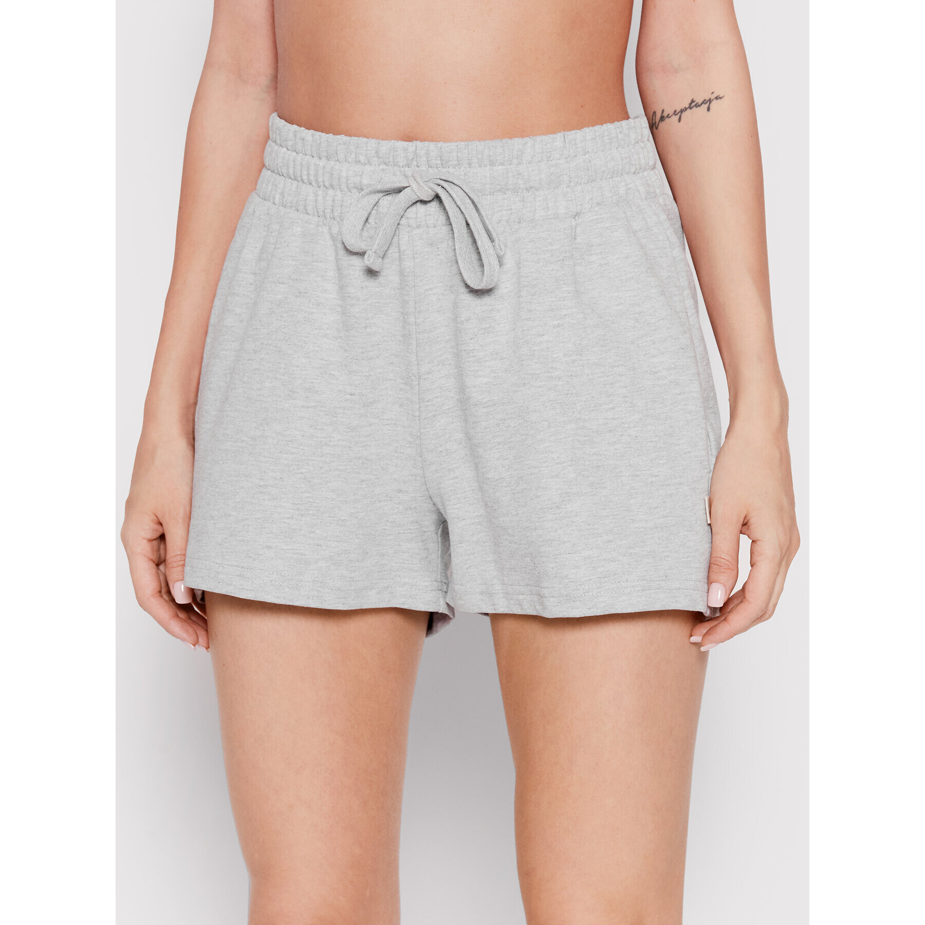 Outhorn Спортни шорти SKDD600 Сив Regular Fit - Pepit.bg