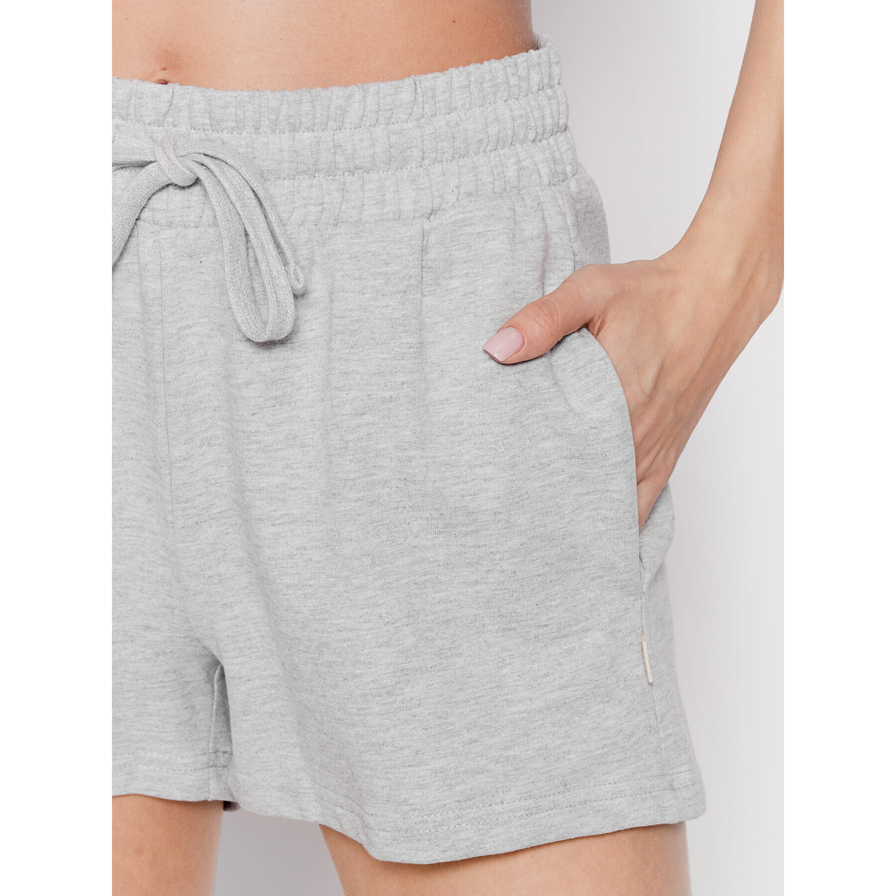 Outhorn Спортни шорти SKDD600 Сив Regular Fit - Pepit.bg