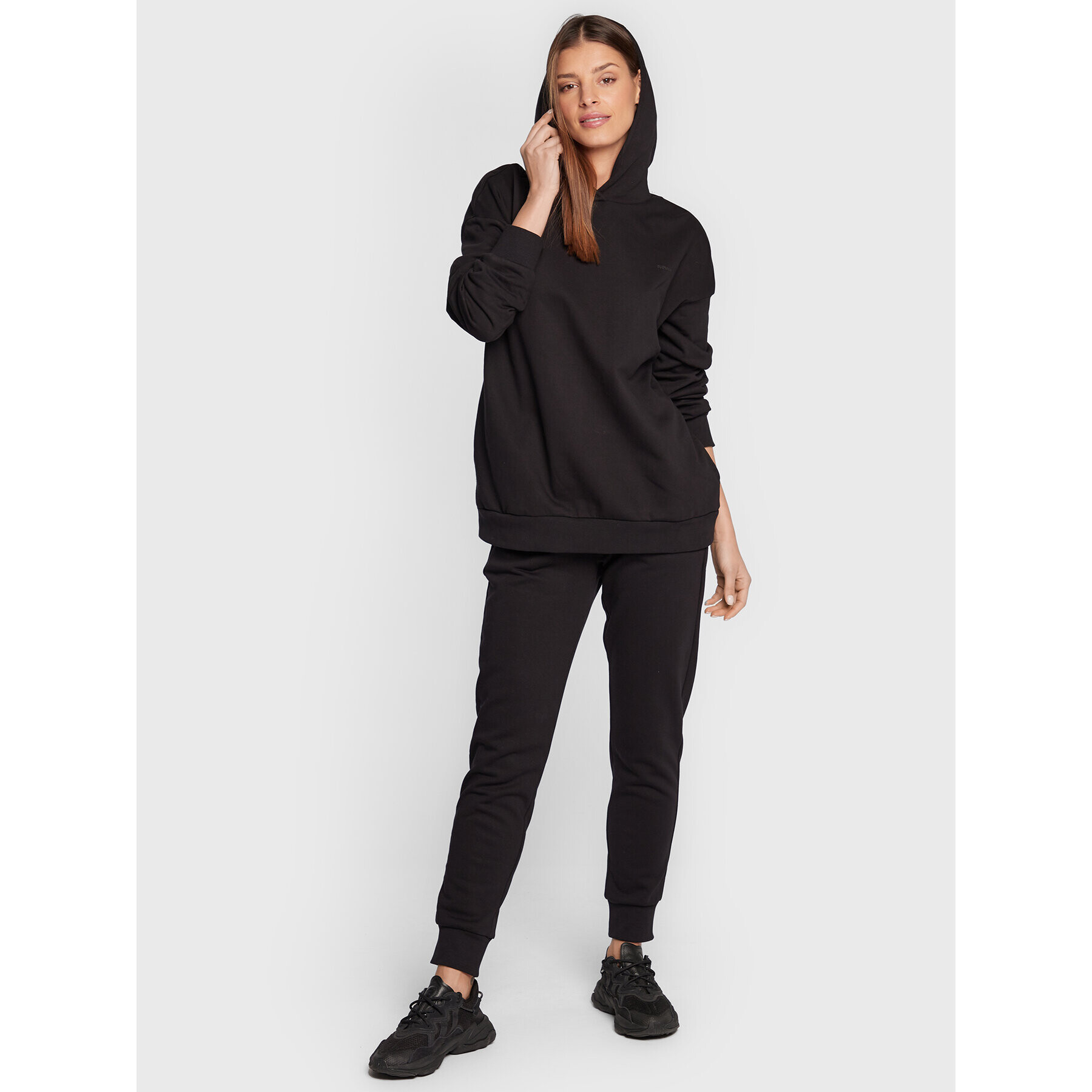 Outhorn Суитшърт TSWSF037 Черен Oversize - Pepit.bg