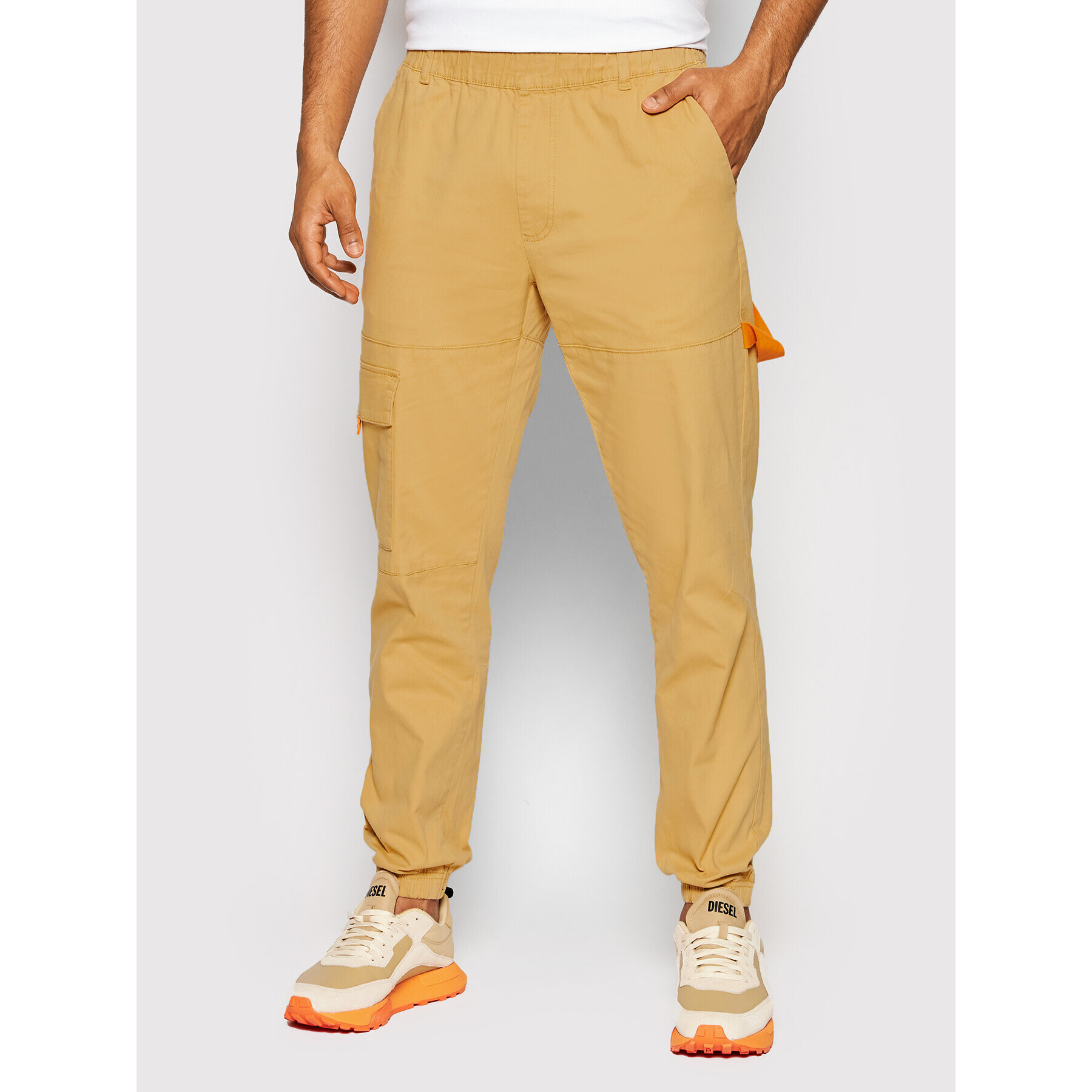 Outhorn Текстилни панталони SPMC600 Бежов Regular Fit - Pepit.bg