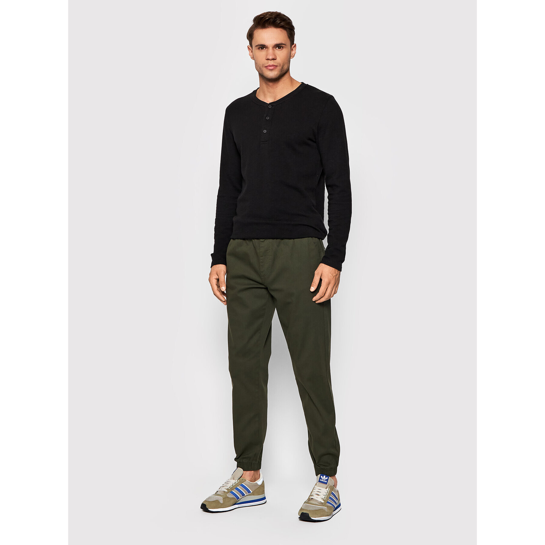 Outhorn Текстилни панталони SPMC602 Зелен Regular Fit - Pepit.bg