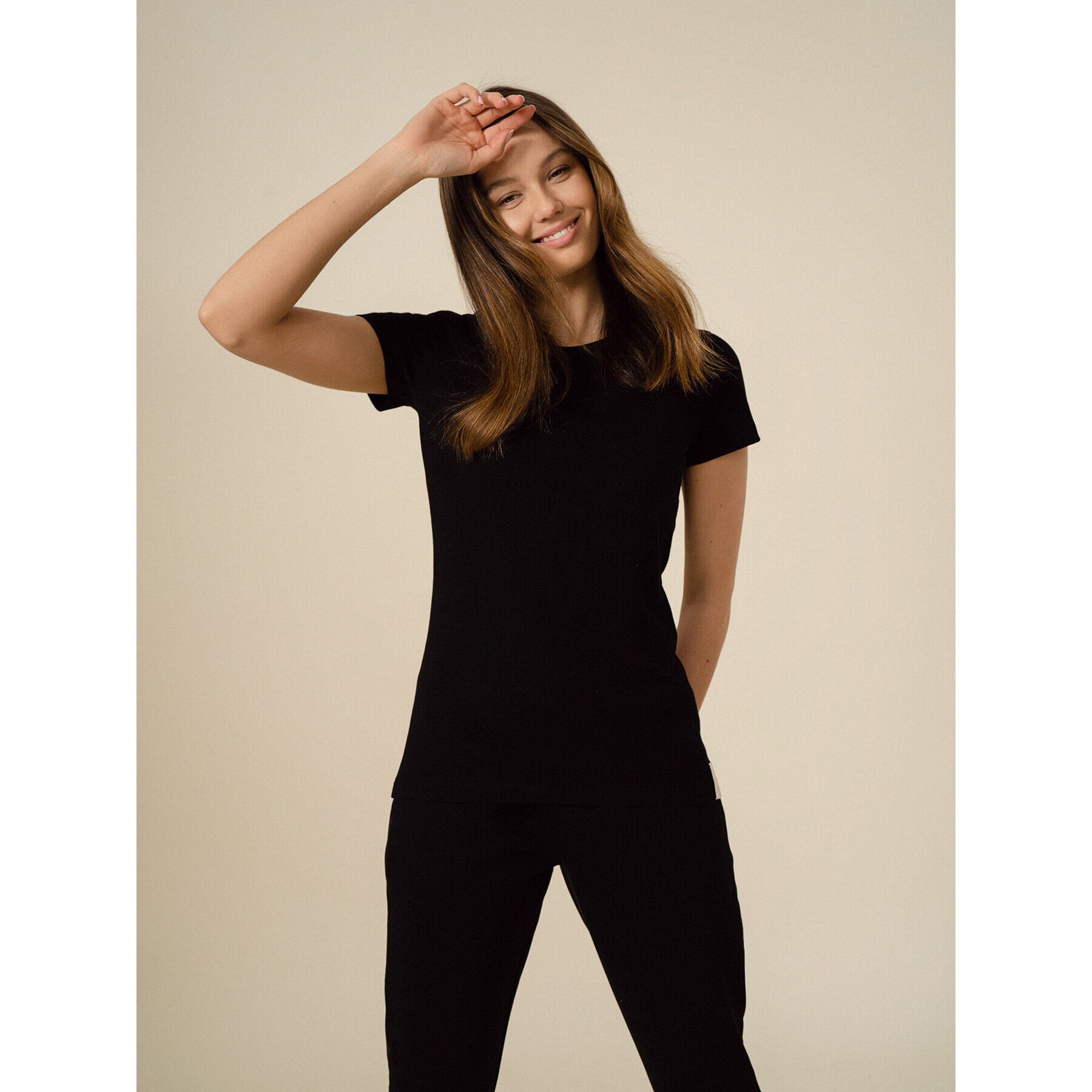 Outhorn Тишърт OTHSS23TTSHF409 Черен Relaxed Fit - Pepit.bg