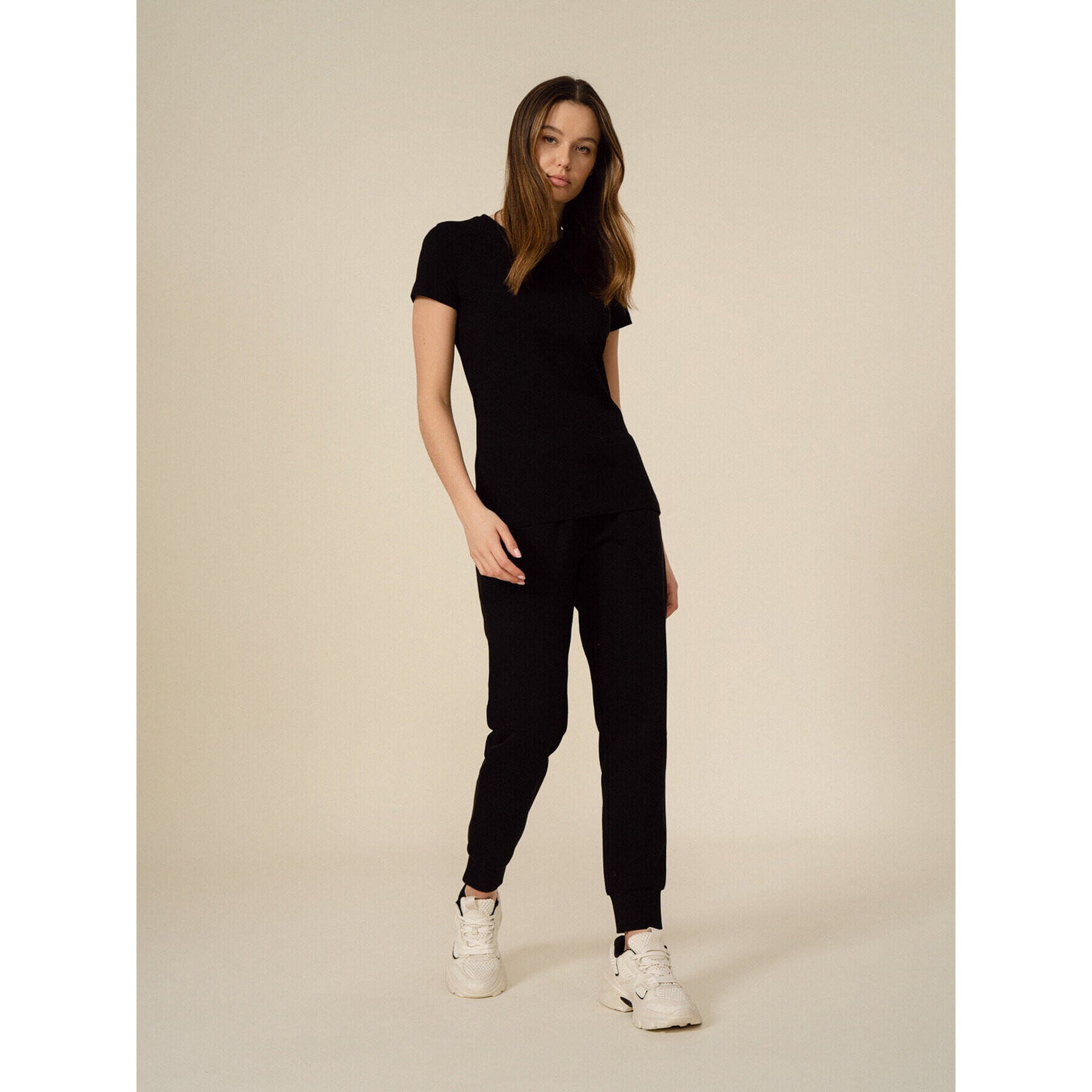 Outhorn Тишърт OTHSS23TTSHF409 Черен Relaxed Fit - Pepit.bg