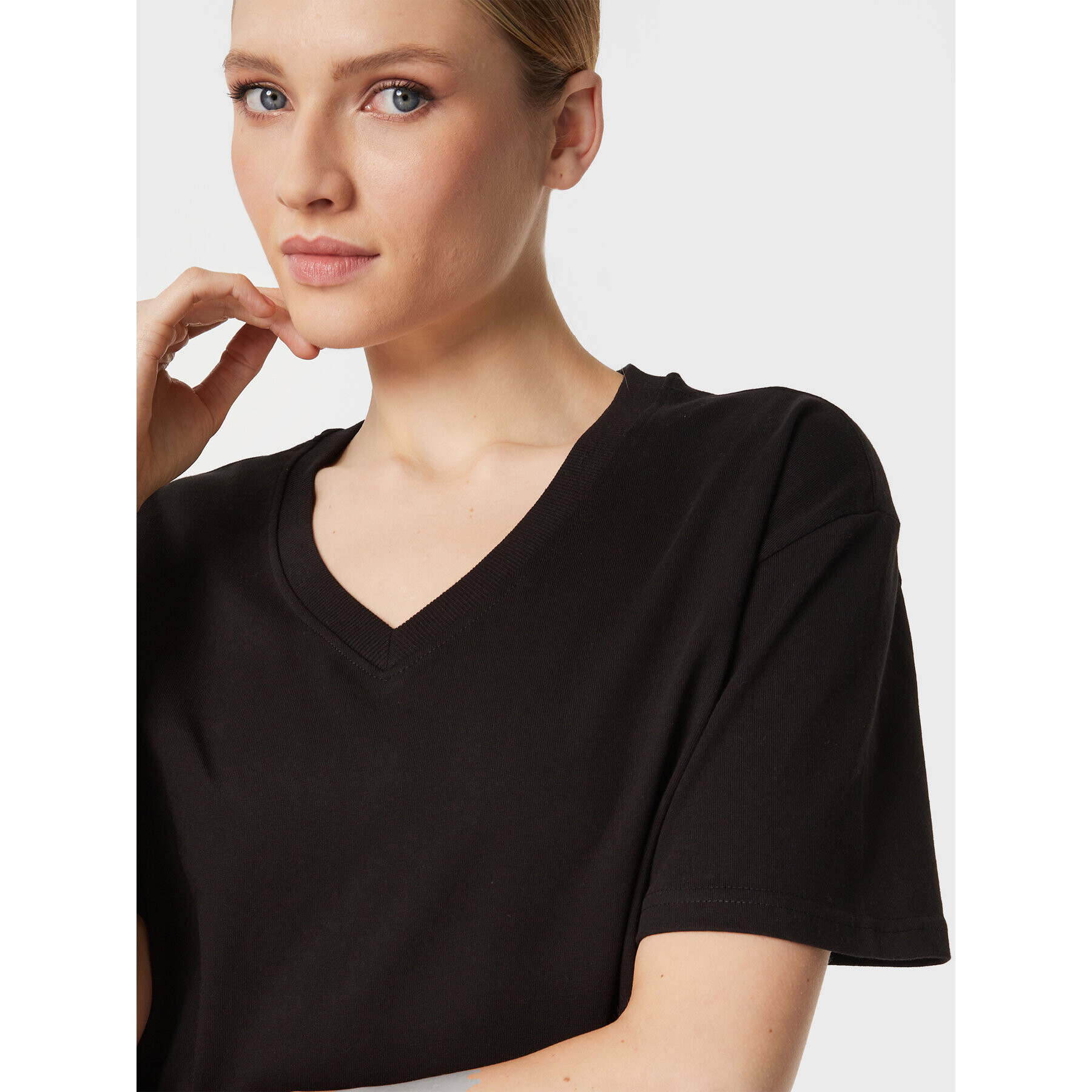 Outhorn Тишърт TTSHF052 Черен Relaxed Fit - Pepit.bg
